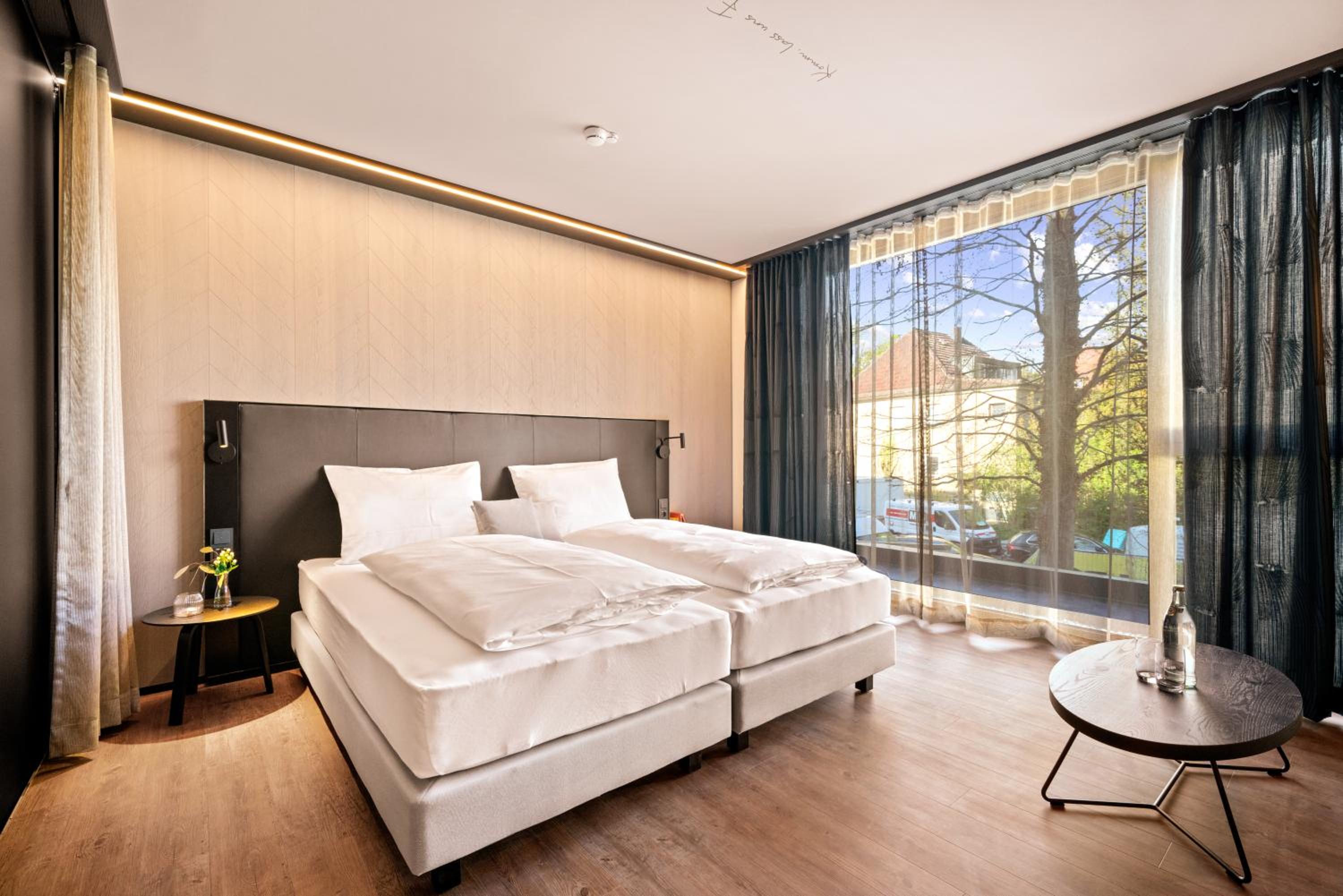 Junior Suite with Garden View photo 3