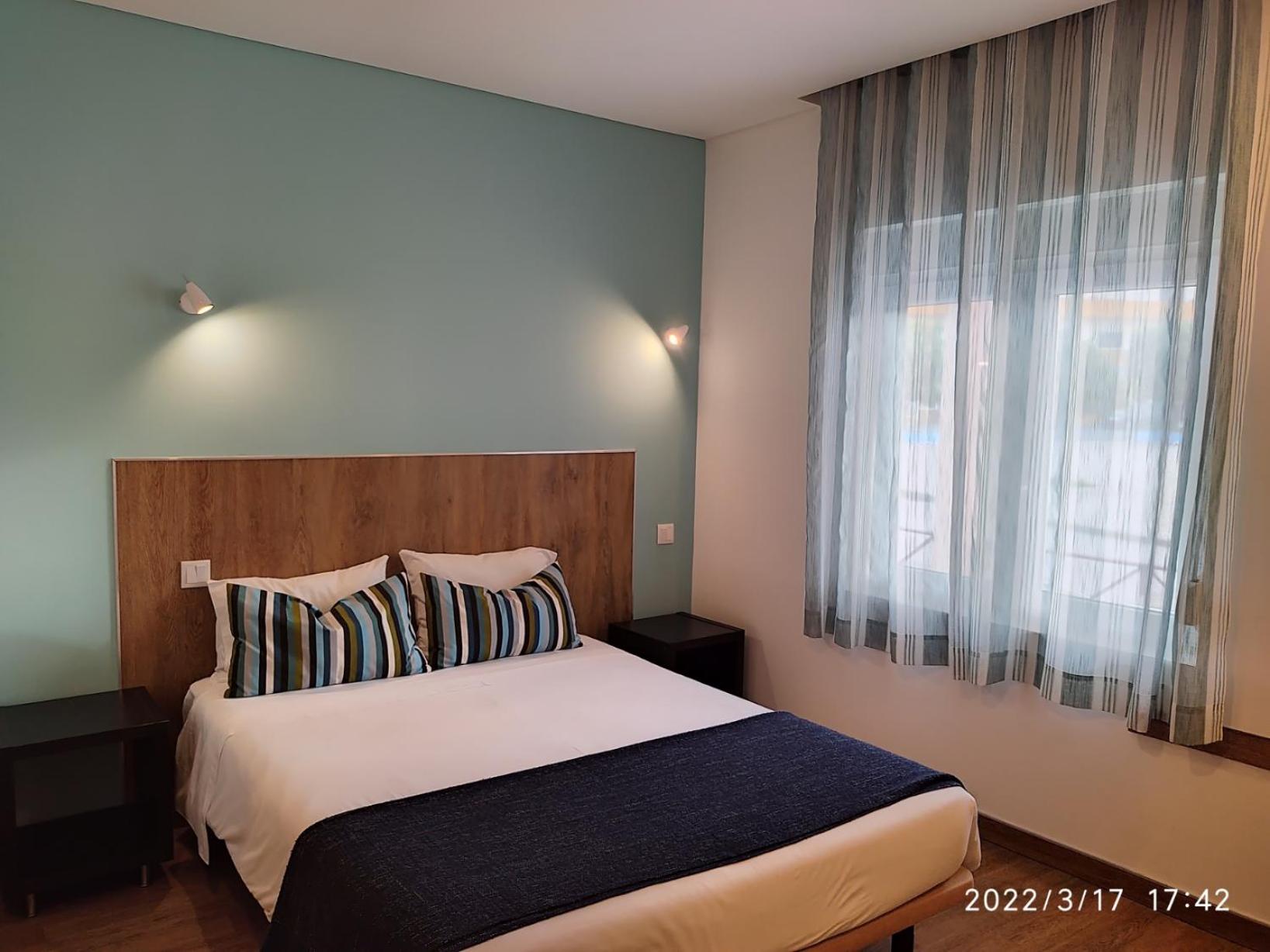 Double or Twin Room with Private Bathroom - Photo 1