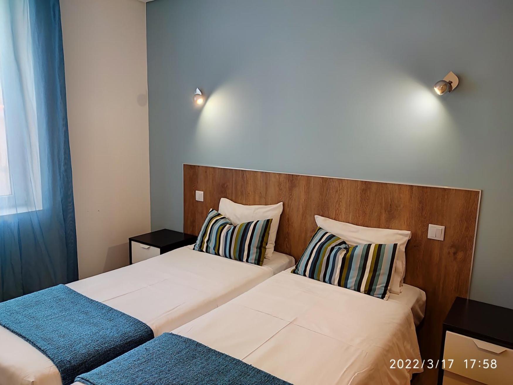 Double or Twin Room with Private Bathroom - Photo 11