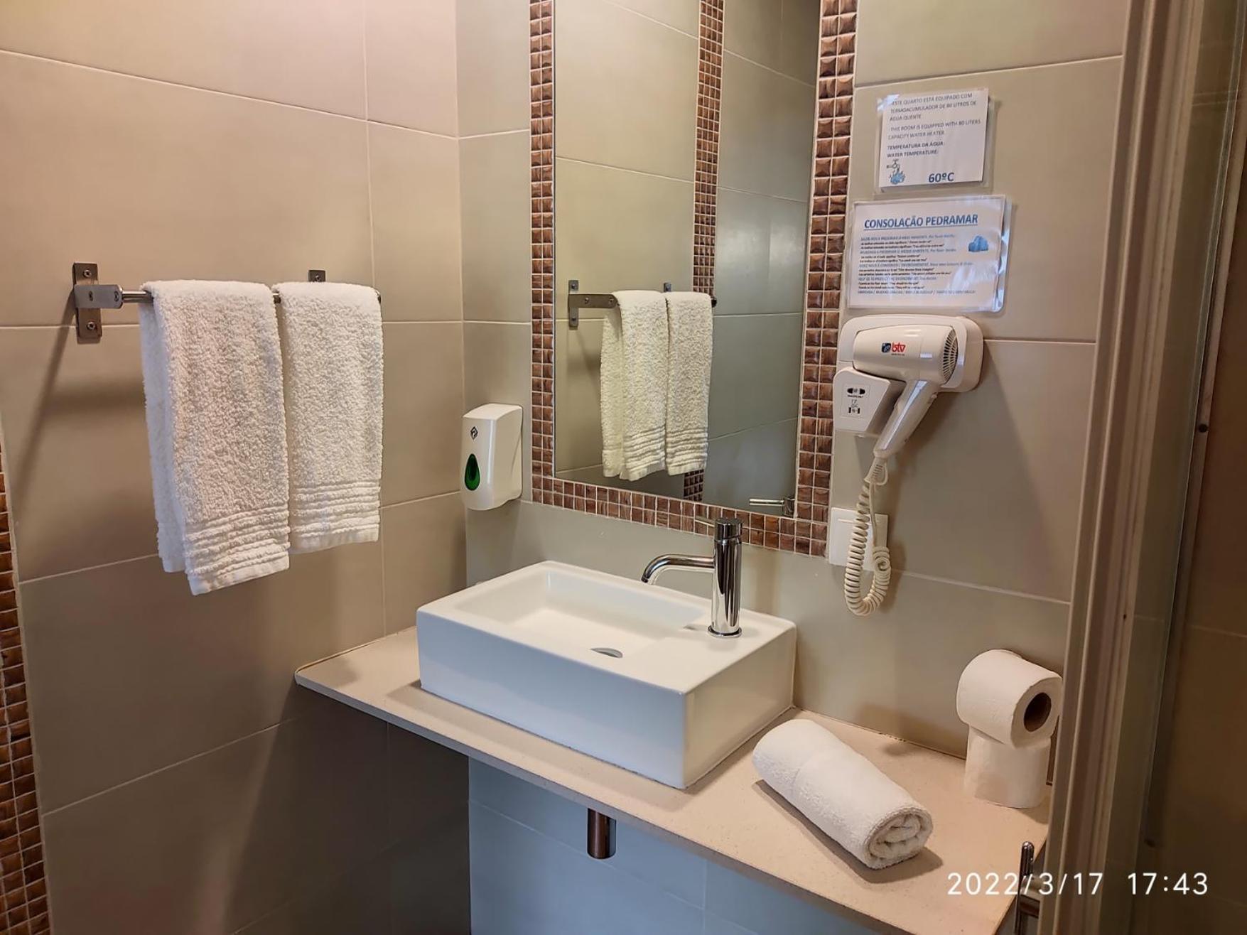 Double or Twin Room with Private Bathroom - Photo 12