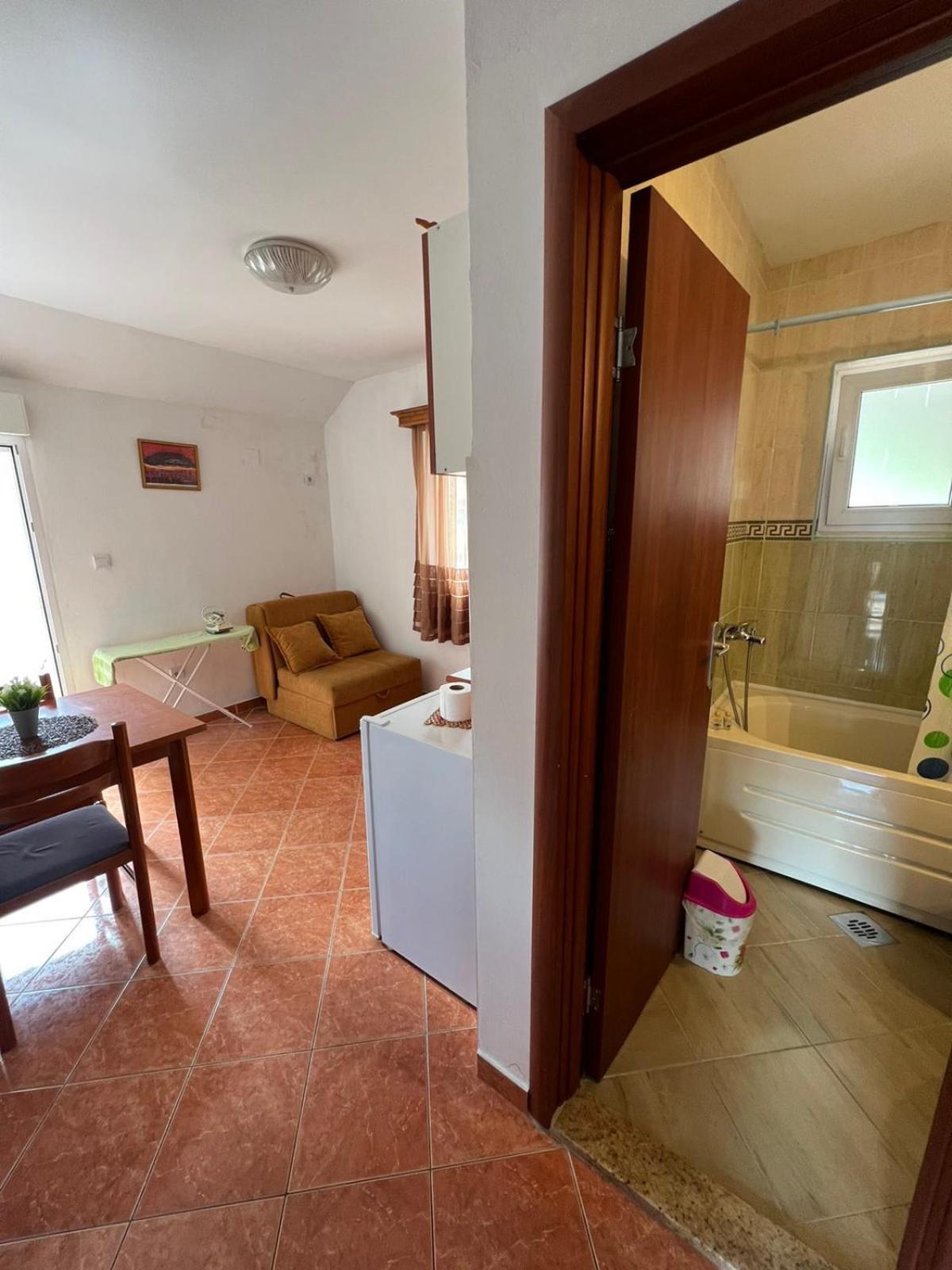 Apartment with Balcony photo 1