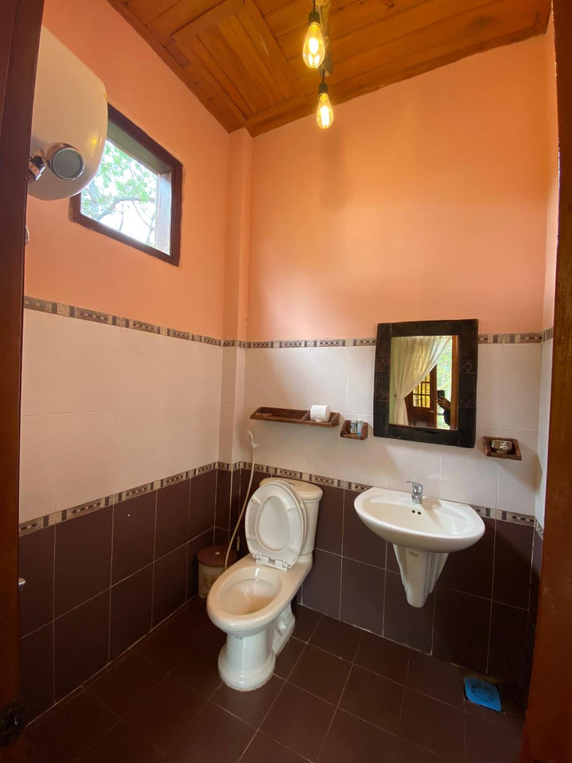 Deluxe Double Room with Balcony photo 3