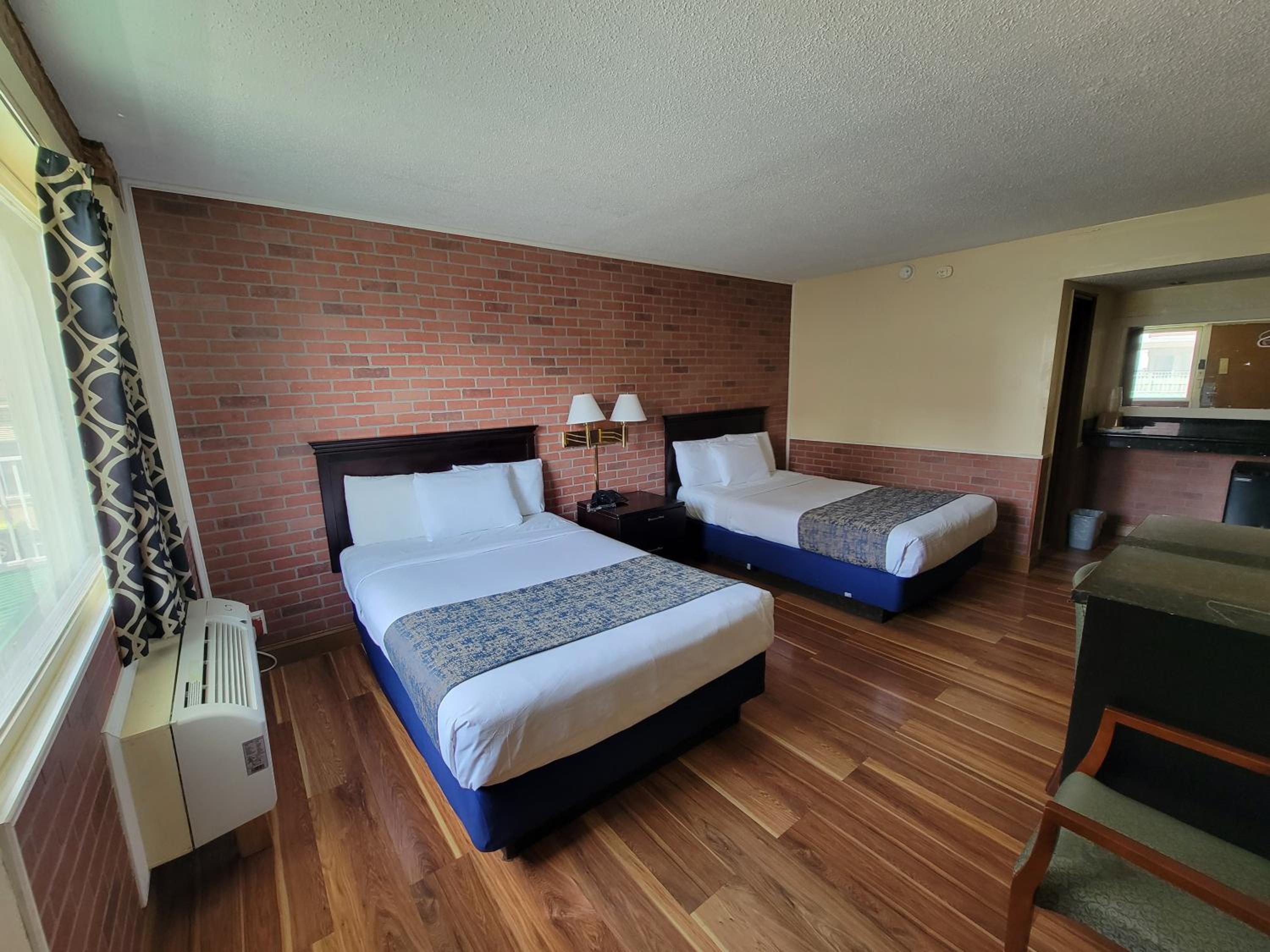 Double Room - Photo 4