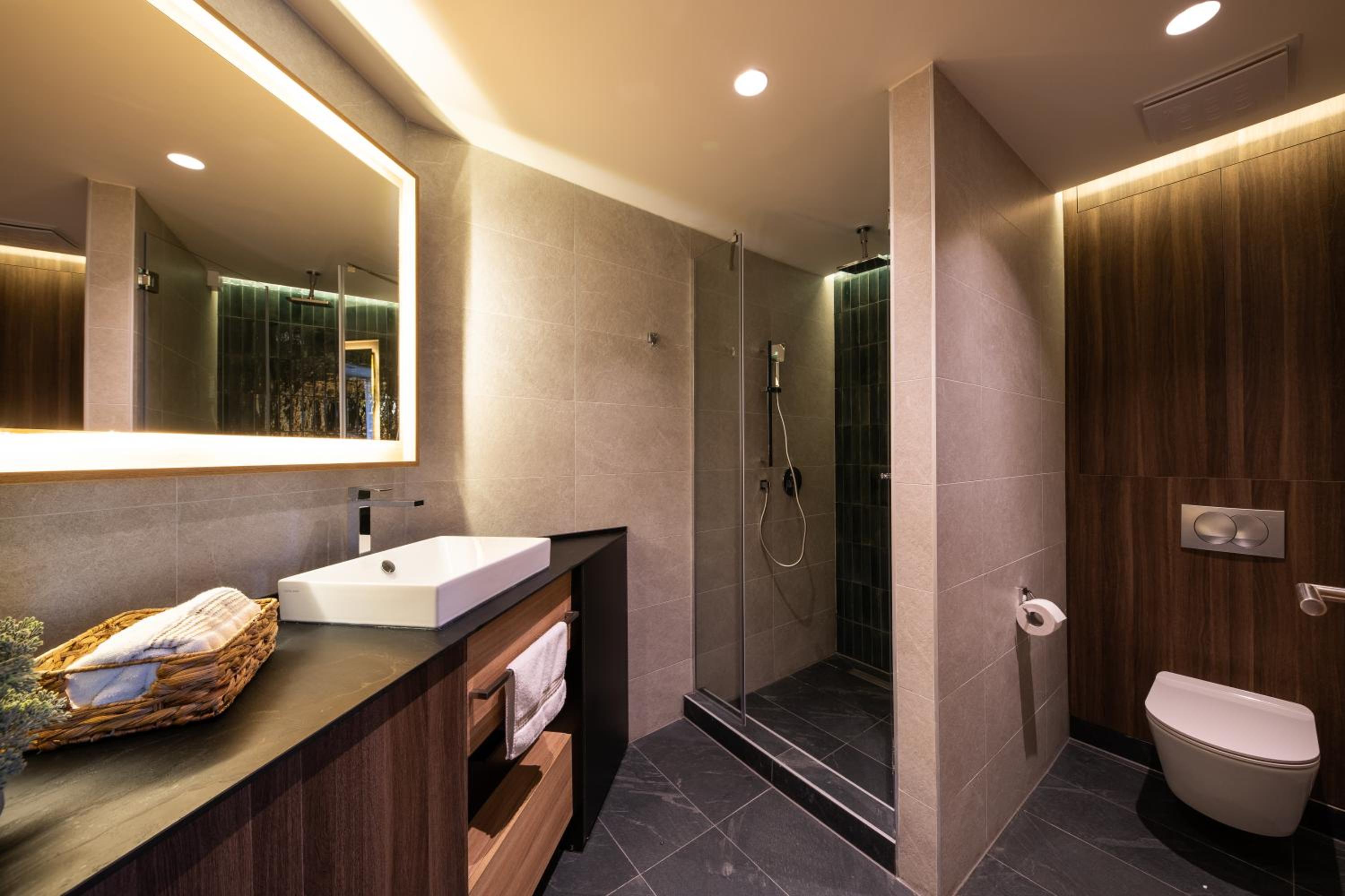 Two-Bedroom Apartment - Photo 3