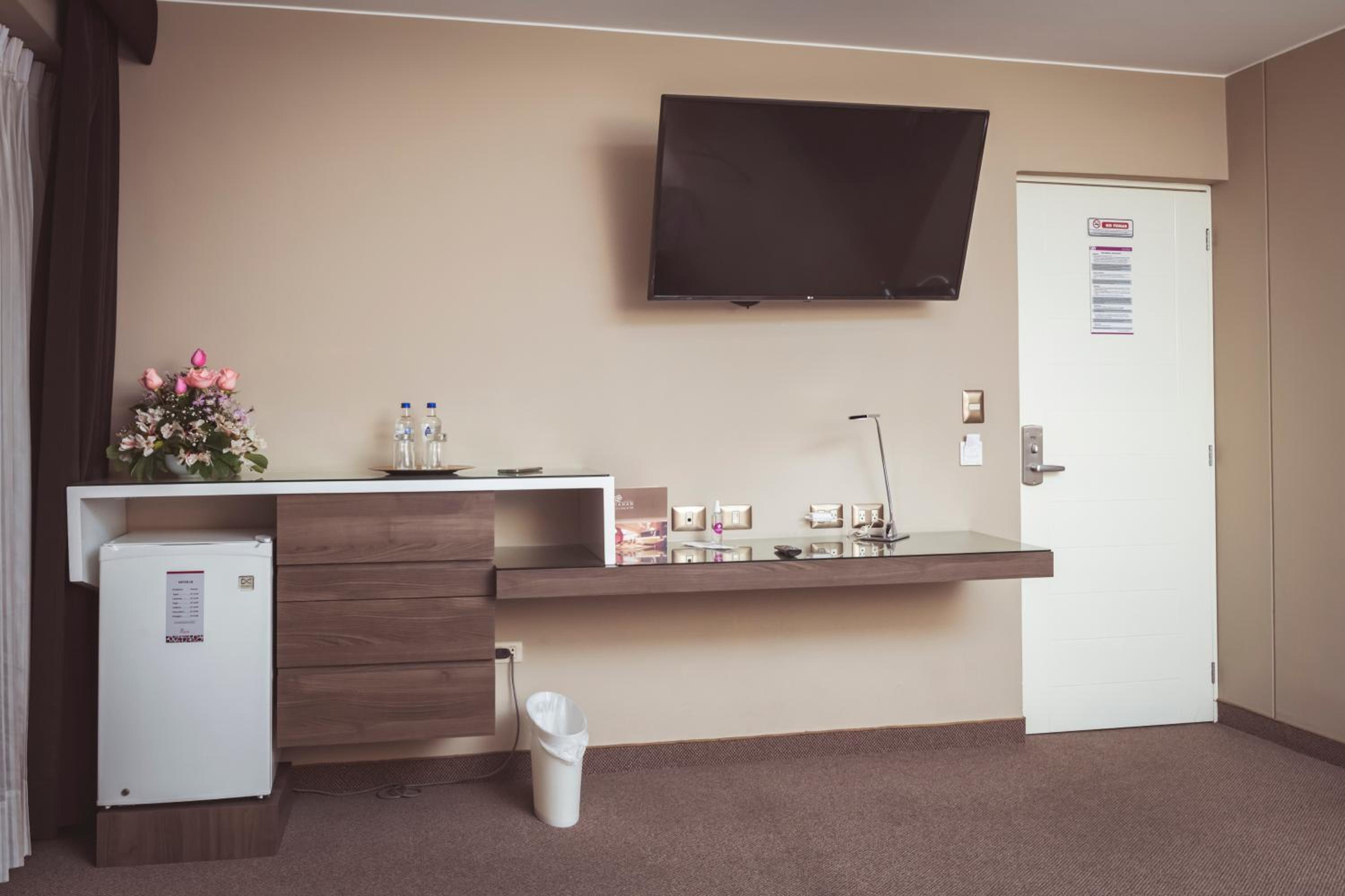 Deluxe Queen Room