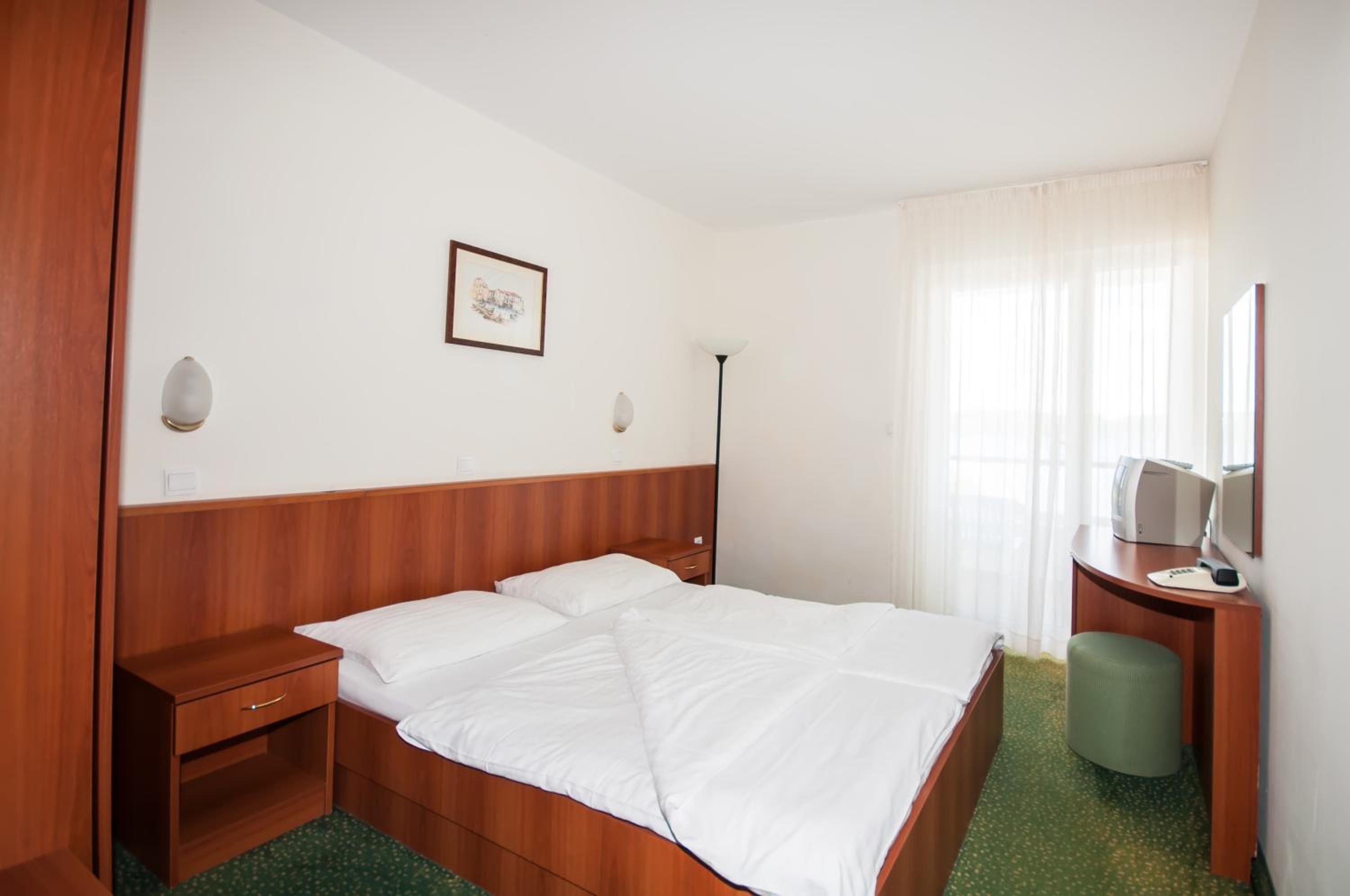 Double Room with Balcony photo 3