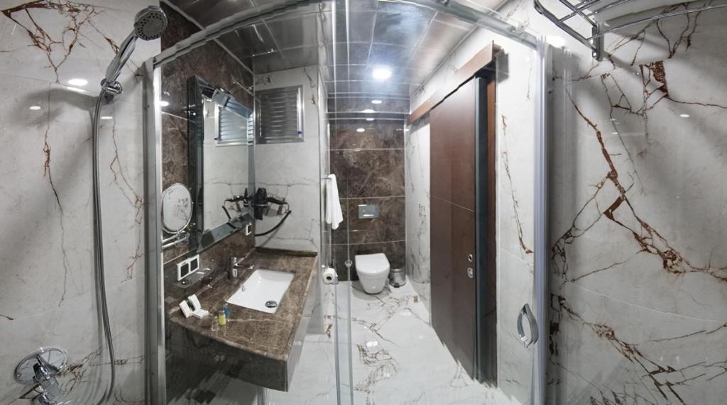 Large Double Room