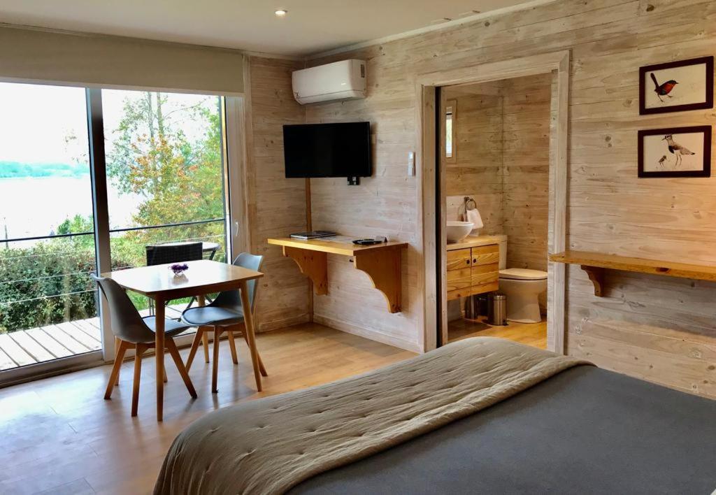One-Bedroom House photo 3