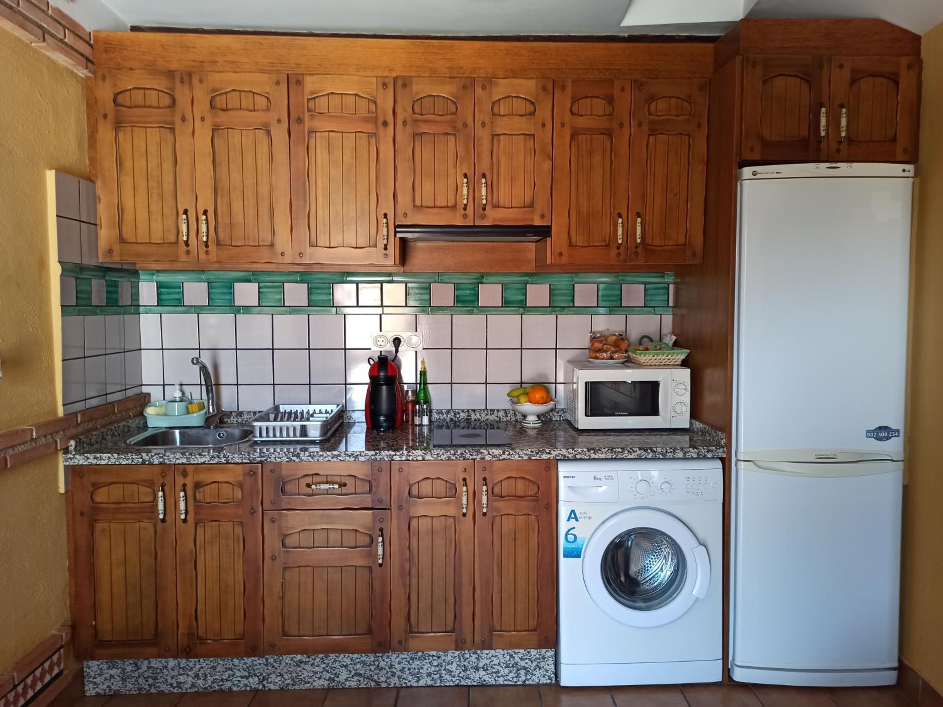 One-Bedroom Apartment - Photo 39
