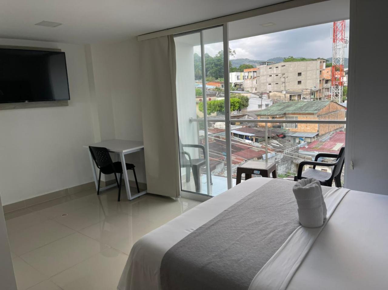Deluxe Double Room with Balcony photo 2