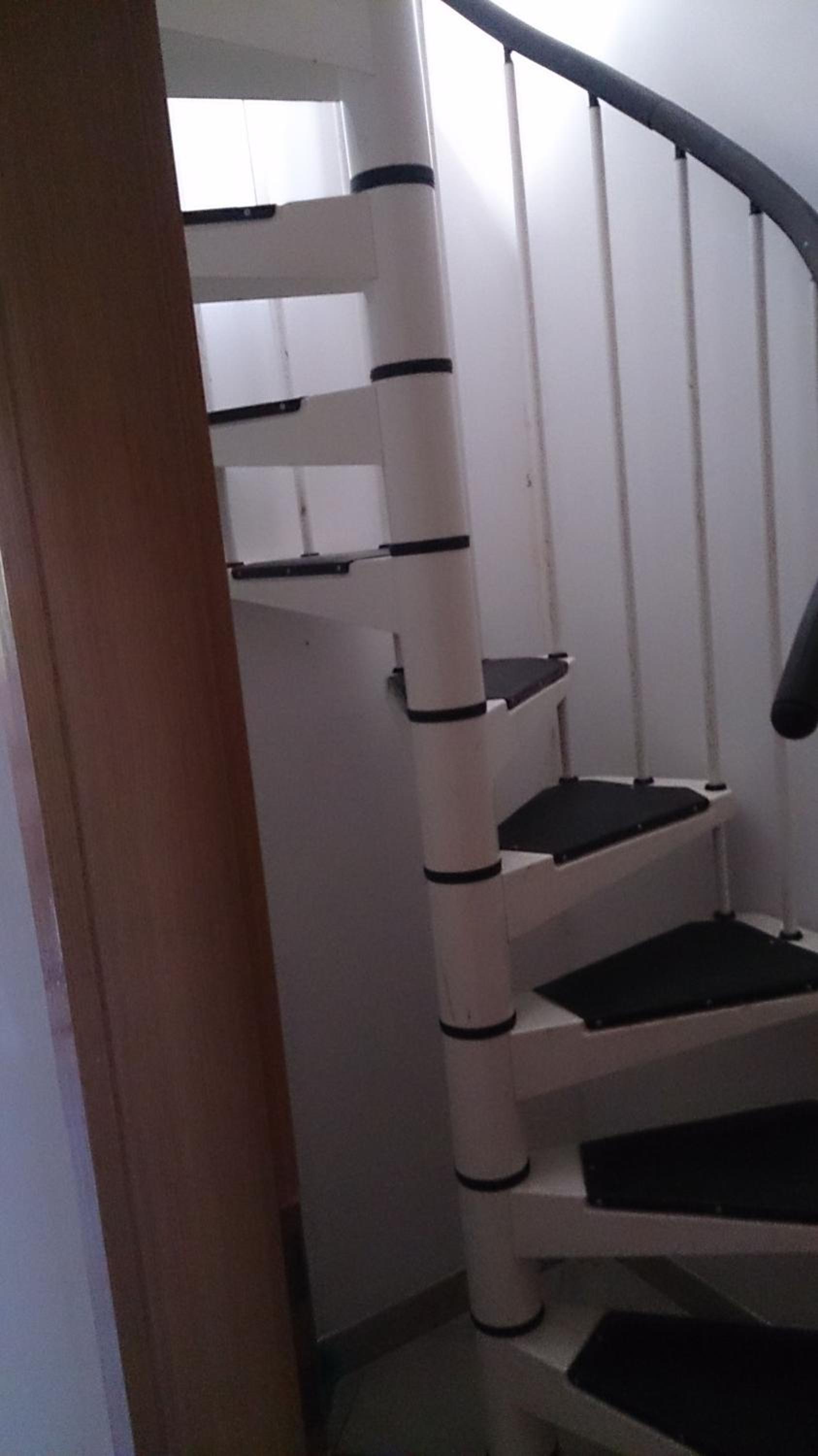 Duplex Four-Bedroom Apartment with Balcony photo 2
