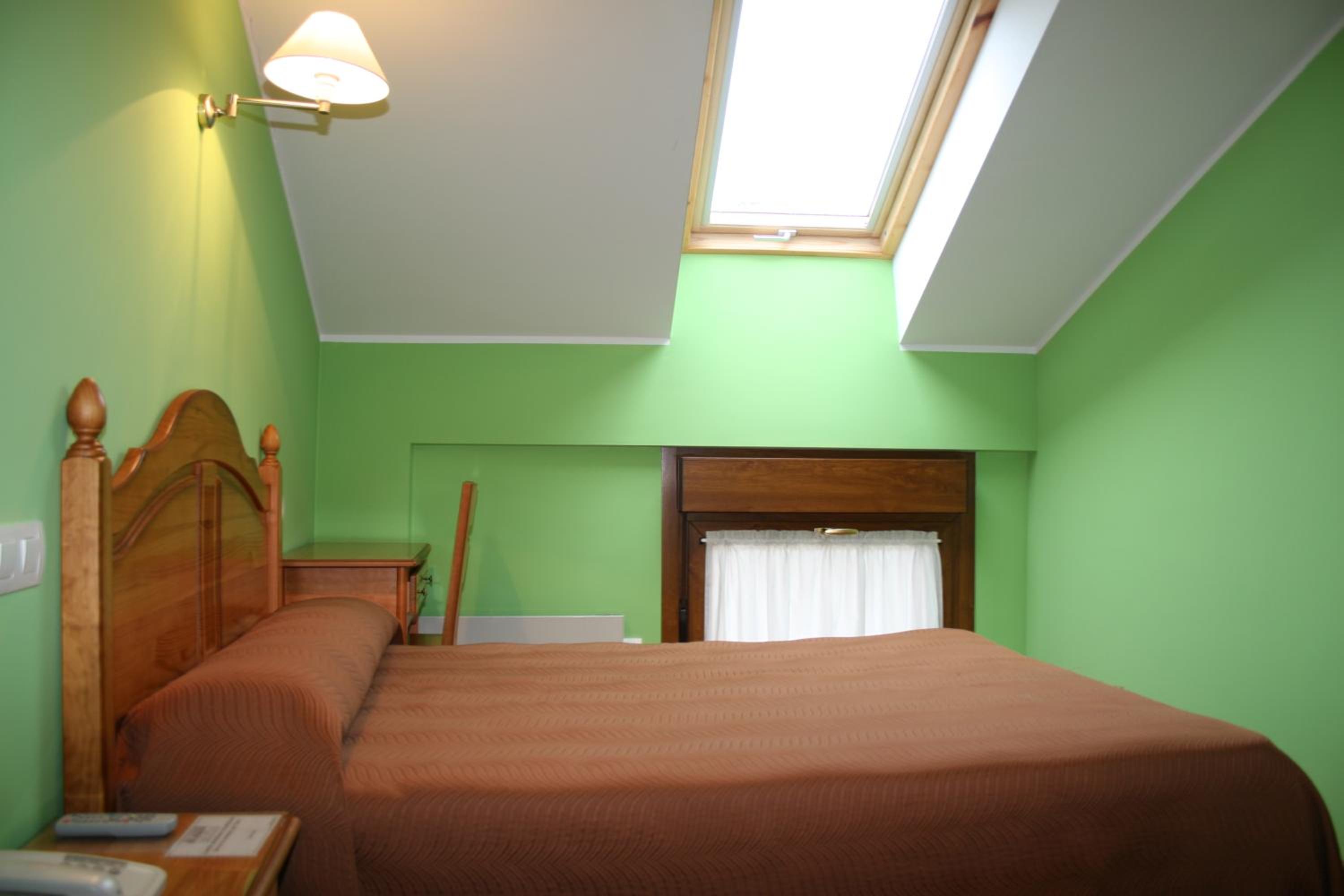 Double or Twin Room - Photo 2
