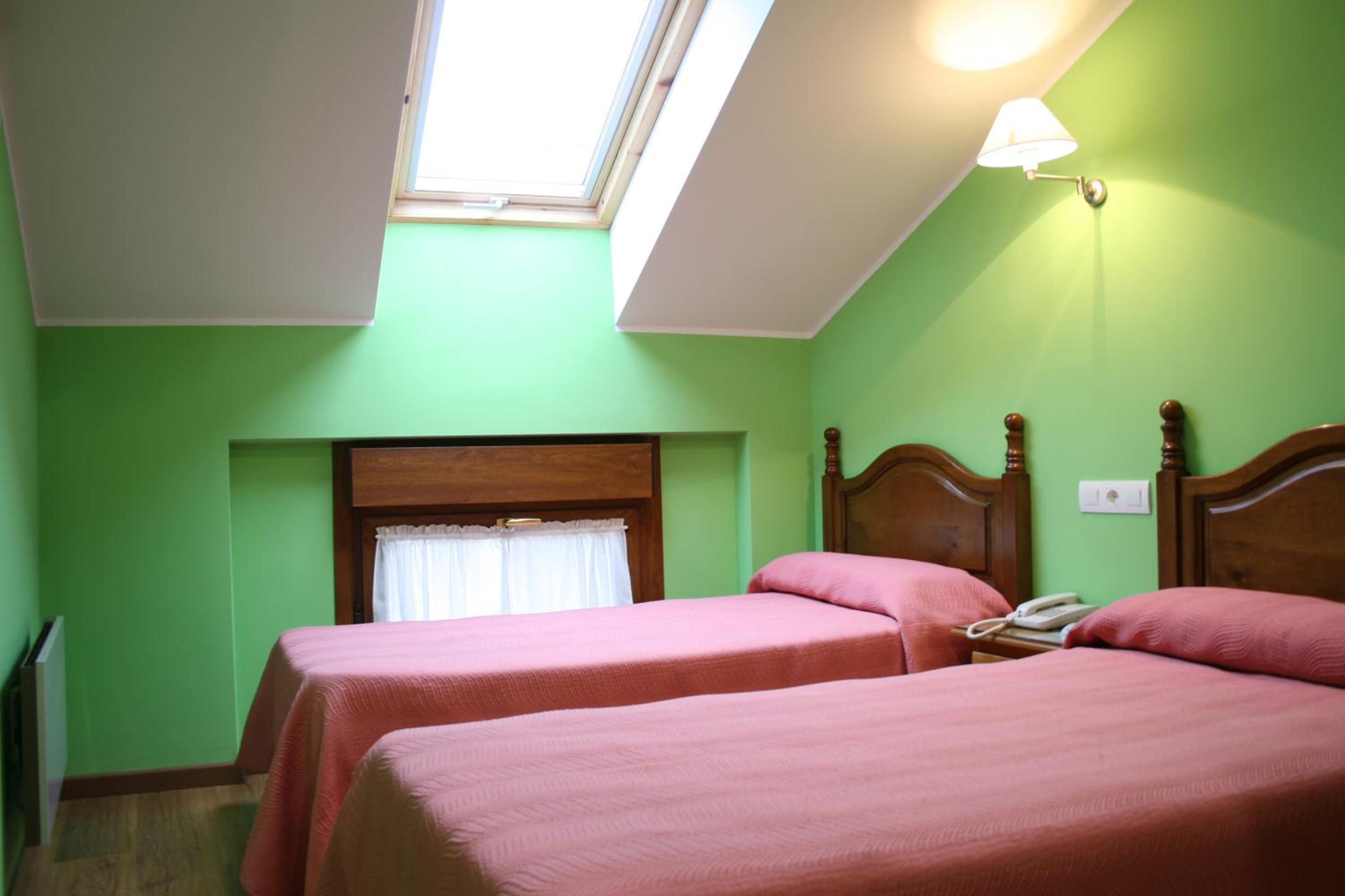 Double or Twin Room - Photo 21