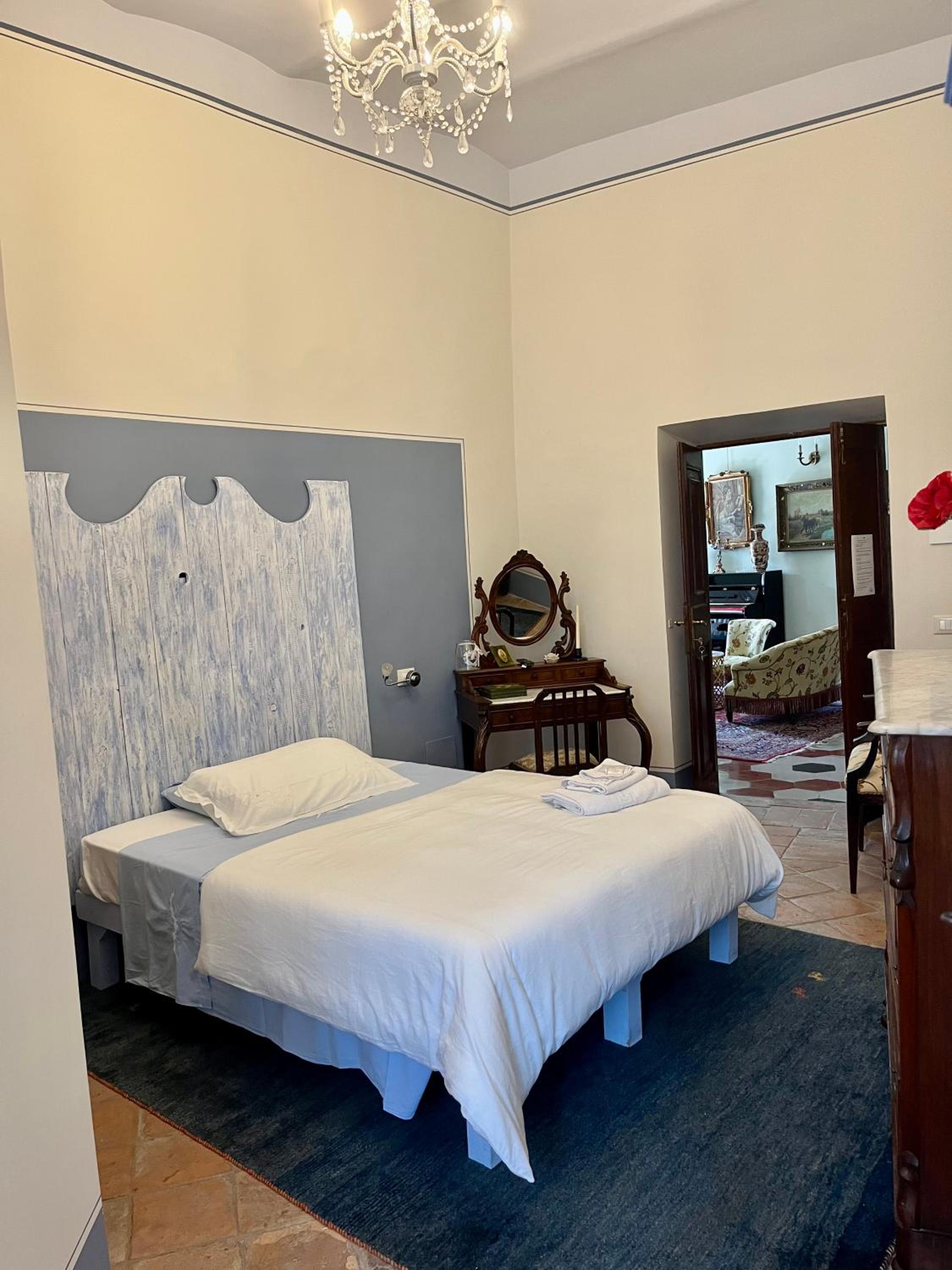 Single Room with Private Bathroom