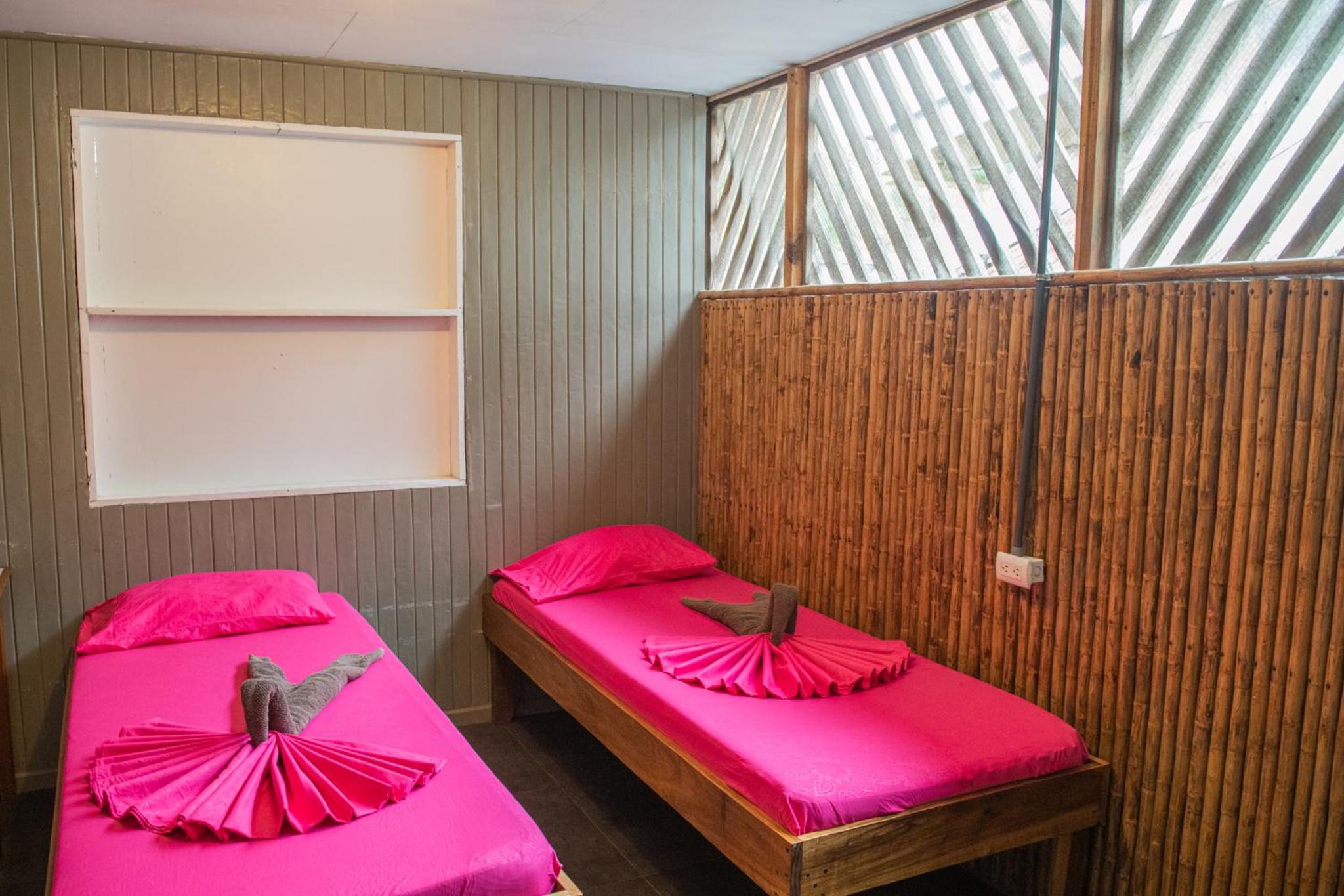 Twin Room with Bathroom photo 1
