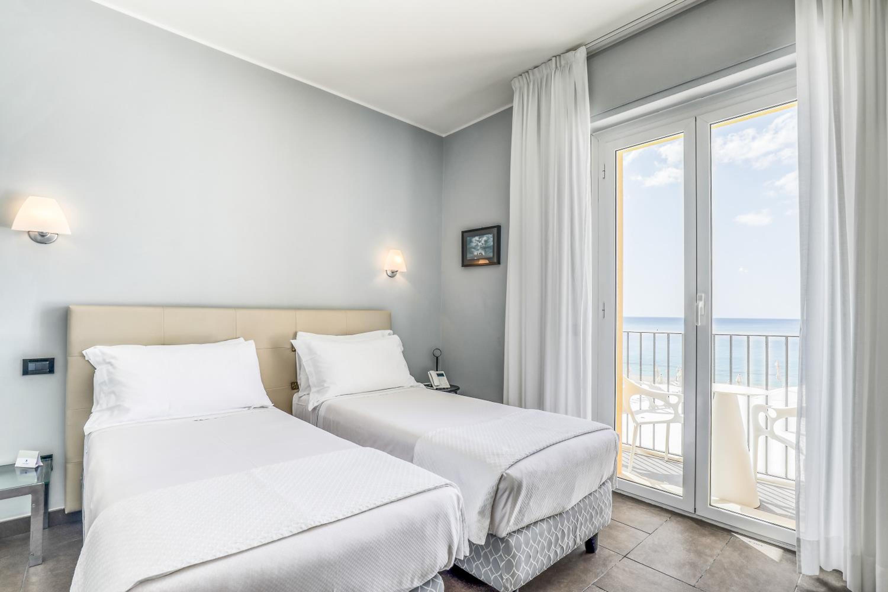 Superior Double Room with Sea View photo 3