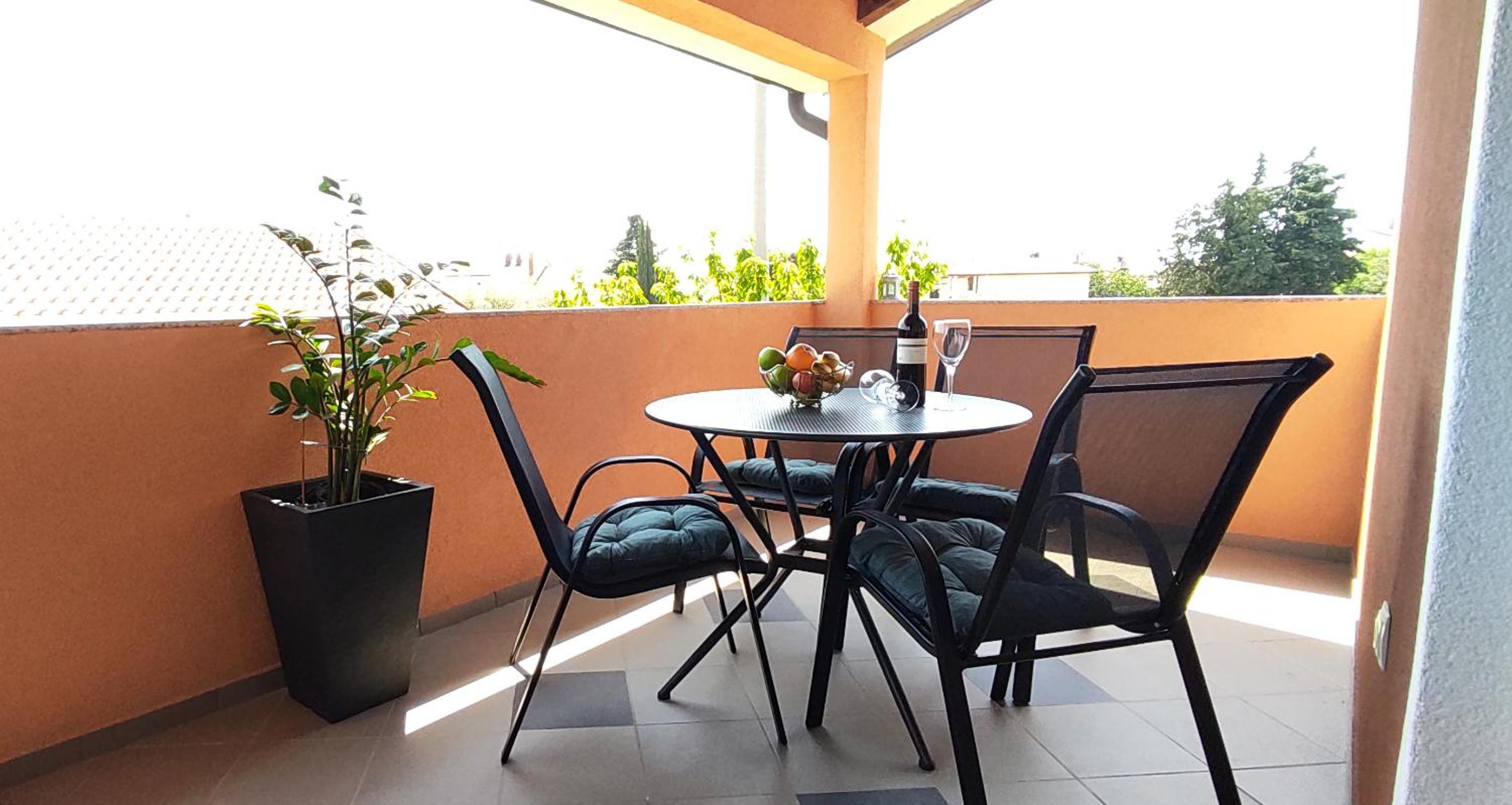Two-Bedroom Apartment with Balcony - Photo 8