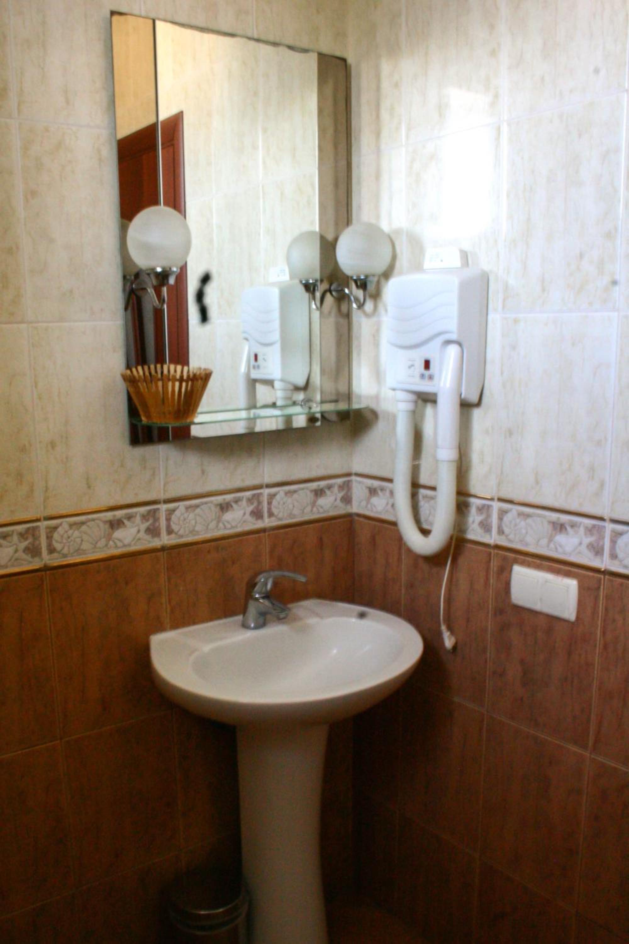 Budget Double Room photo 2