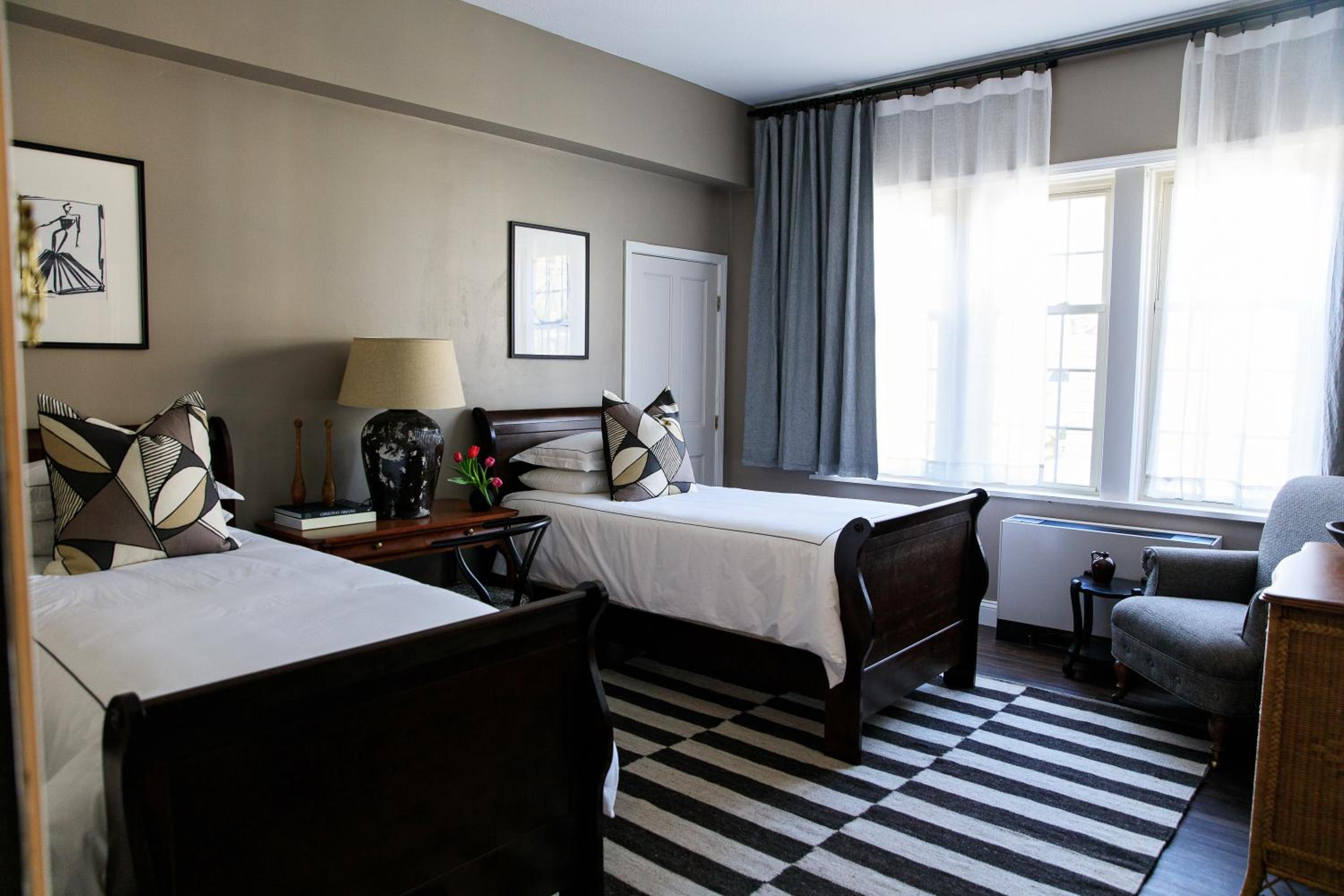 Standard Double Room photo 3