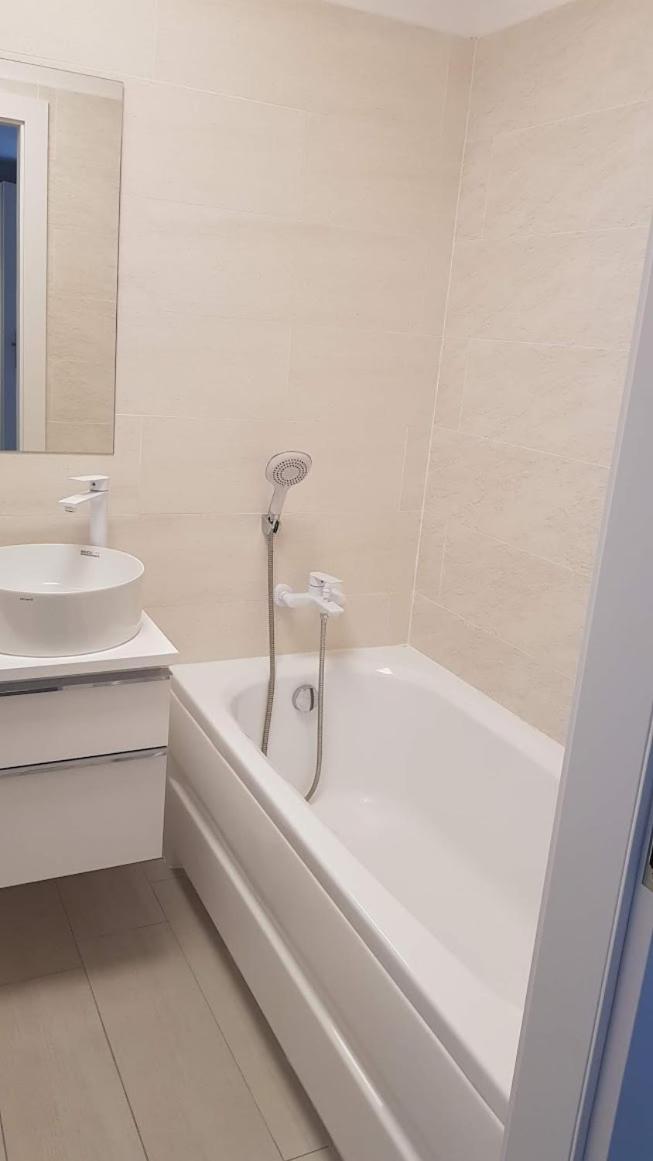 Two-Bedroom Suite - Photo 8