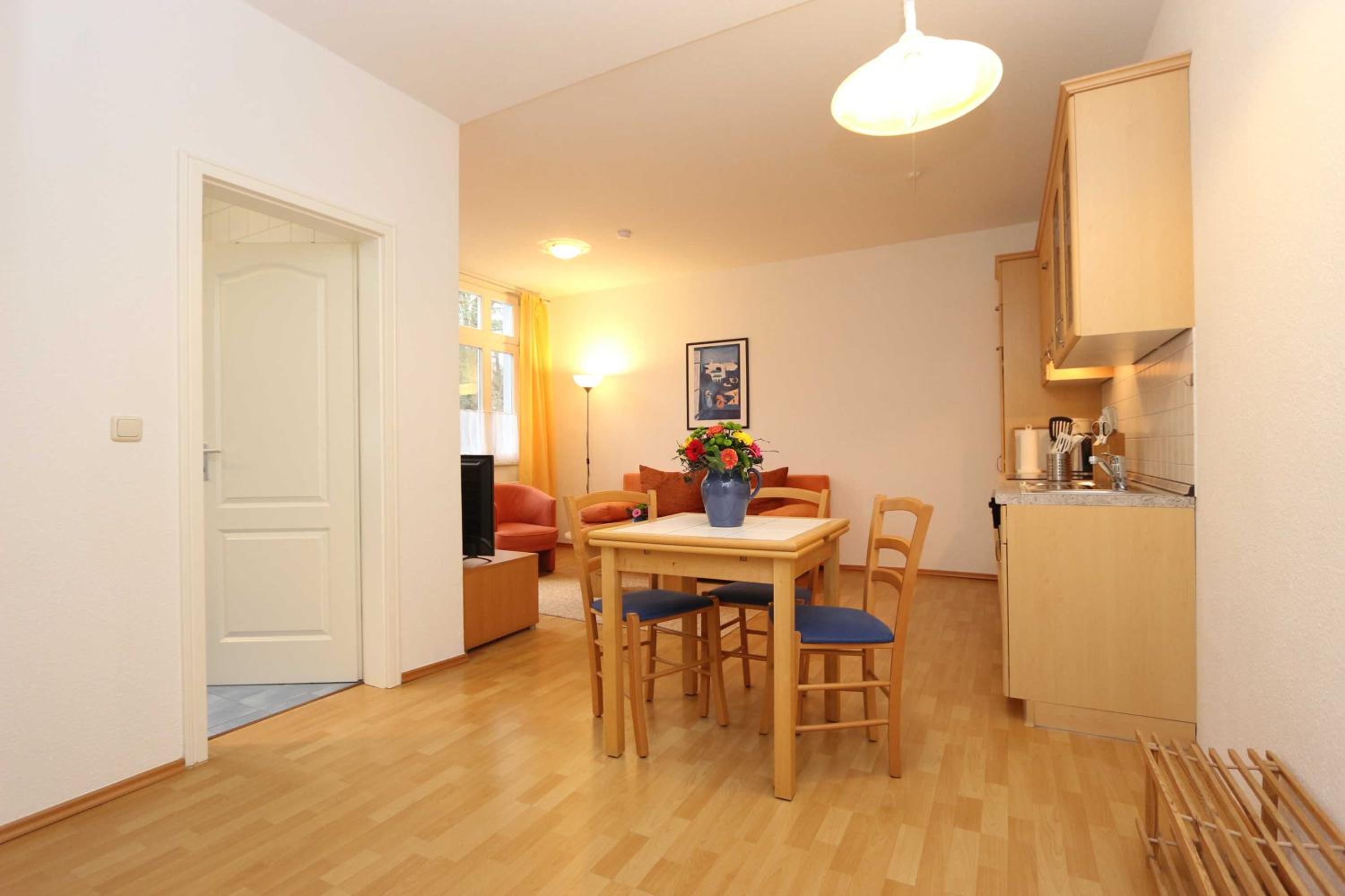 One-Bedroom Apartment with Balcony photo 2