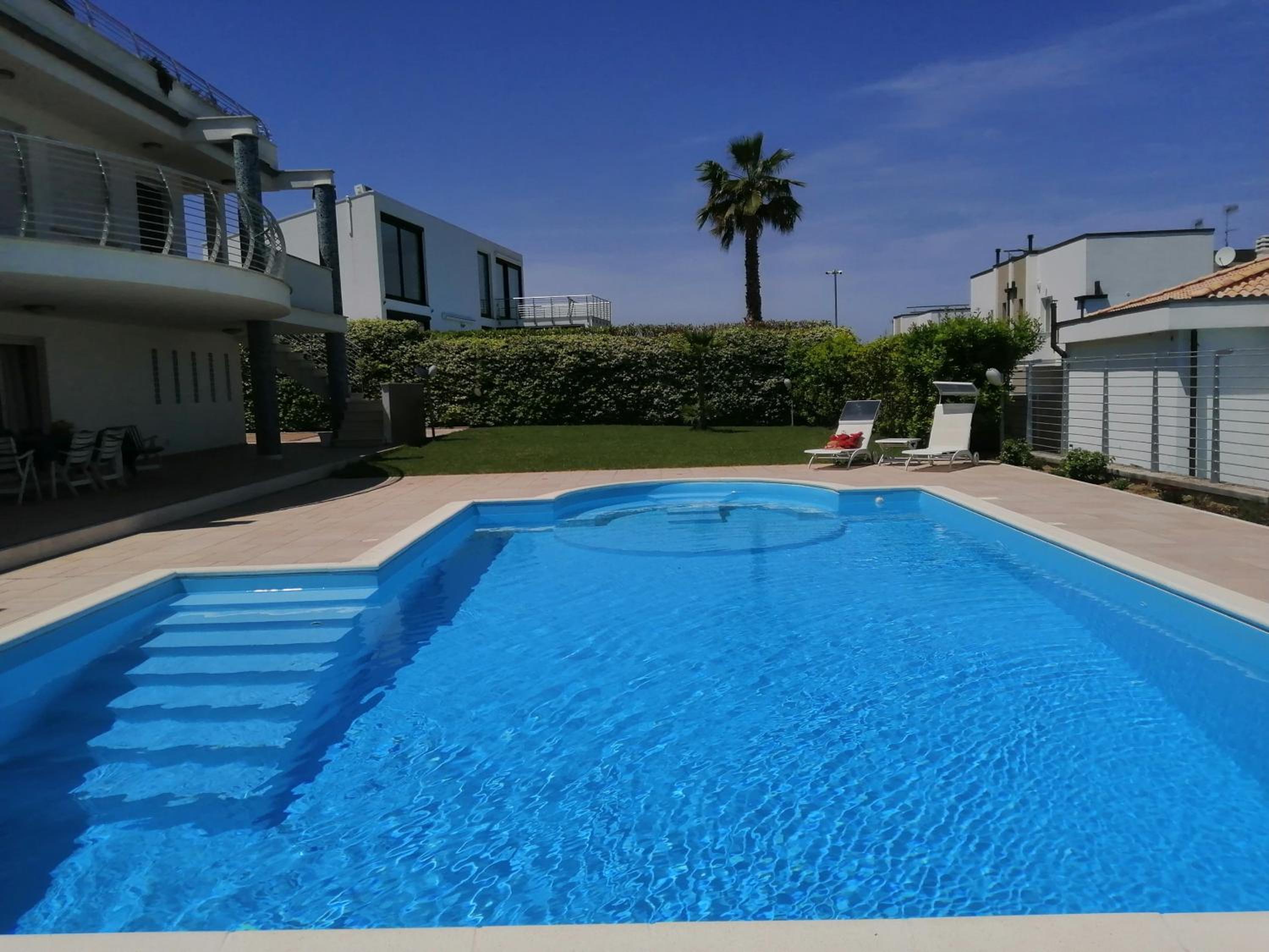 Apartment with Sea View - Photo 16