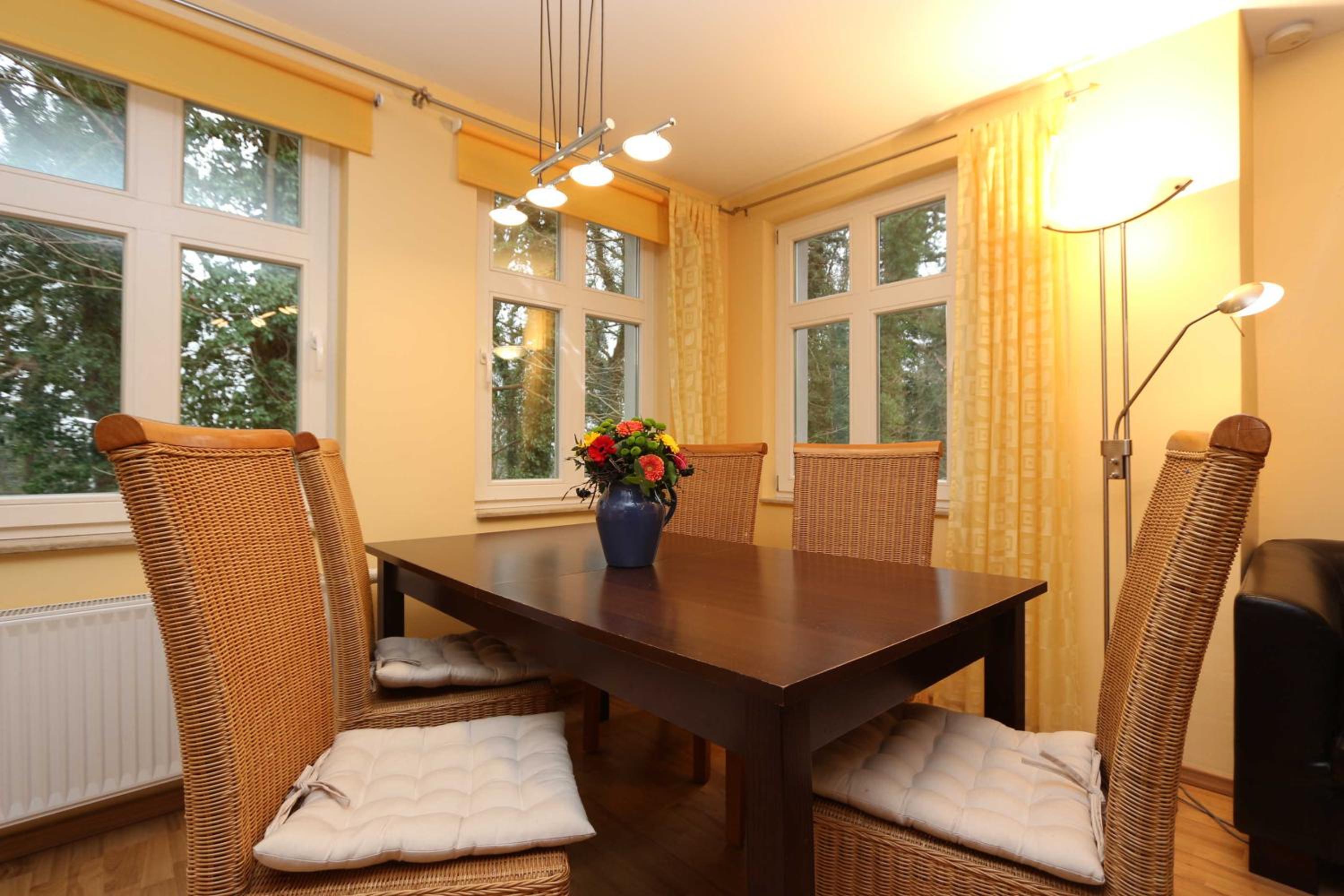 Two-Bedroom Apartment with Balcony photo 2