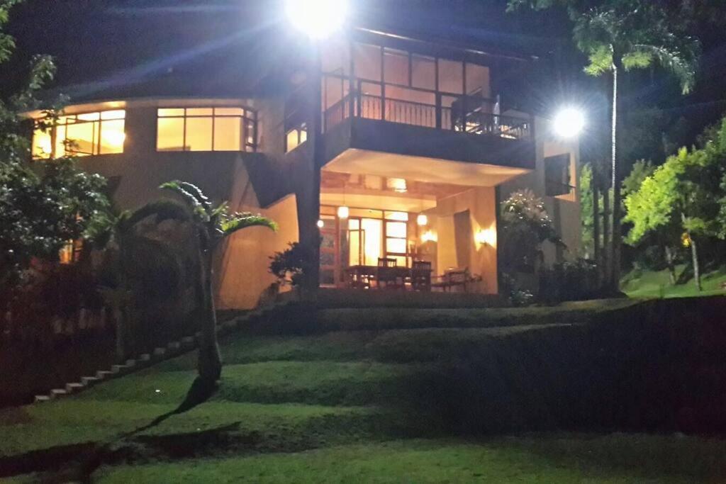 Three-Bedroom Villa - Photo 36