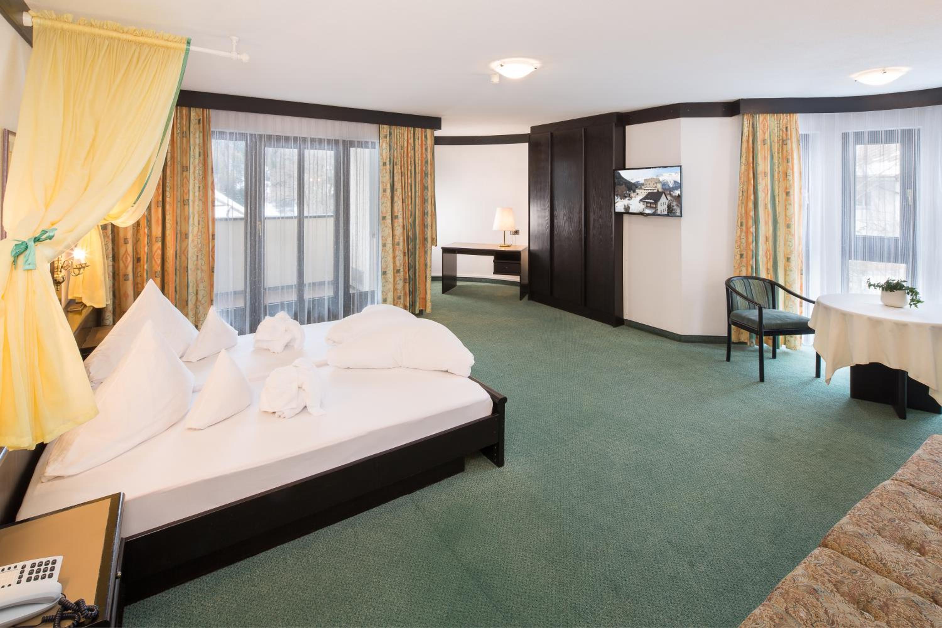 Double Room with Balcony photo 2