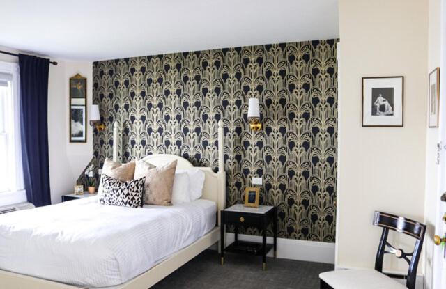 Queen Room with Balcony photo 3