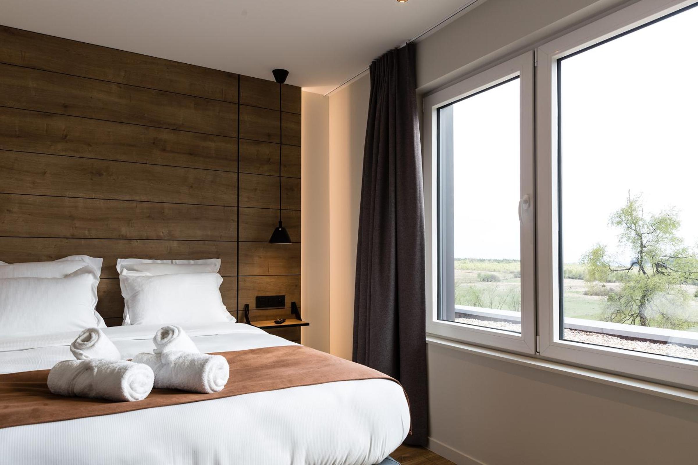 Deluxe Double Room - Photo 17