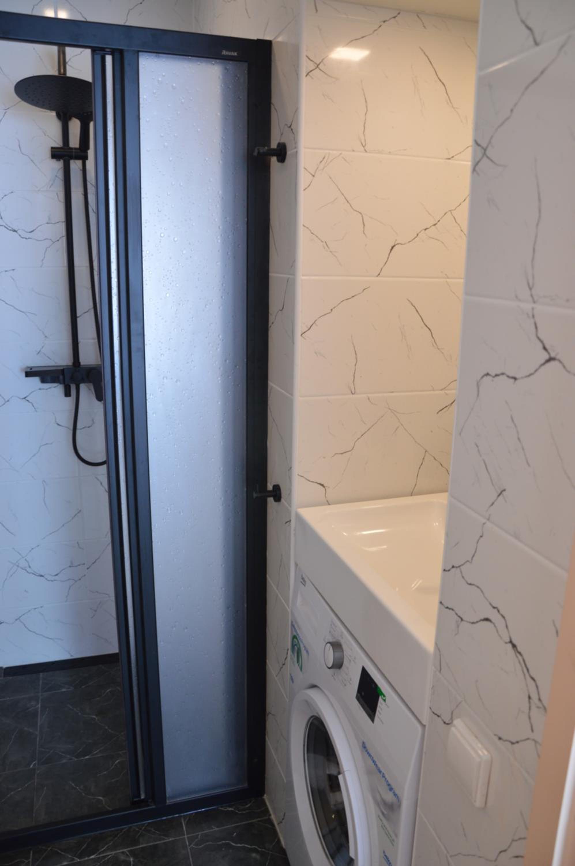 Apartment - Photo 36