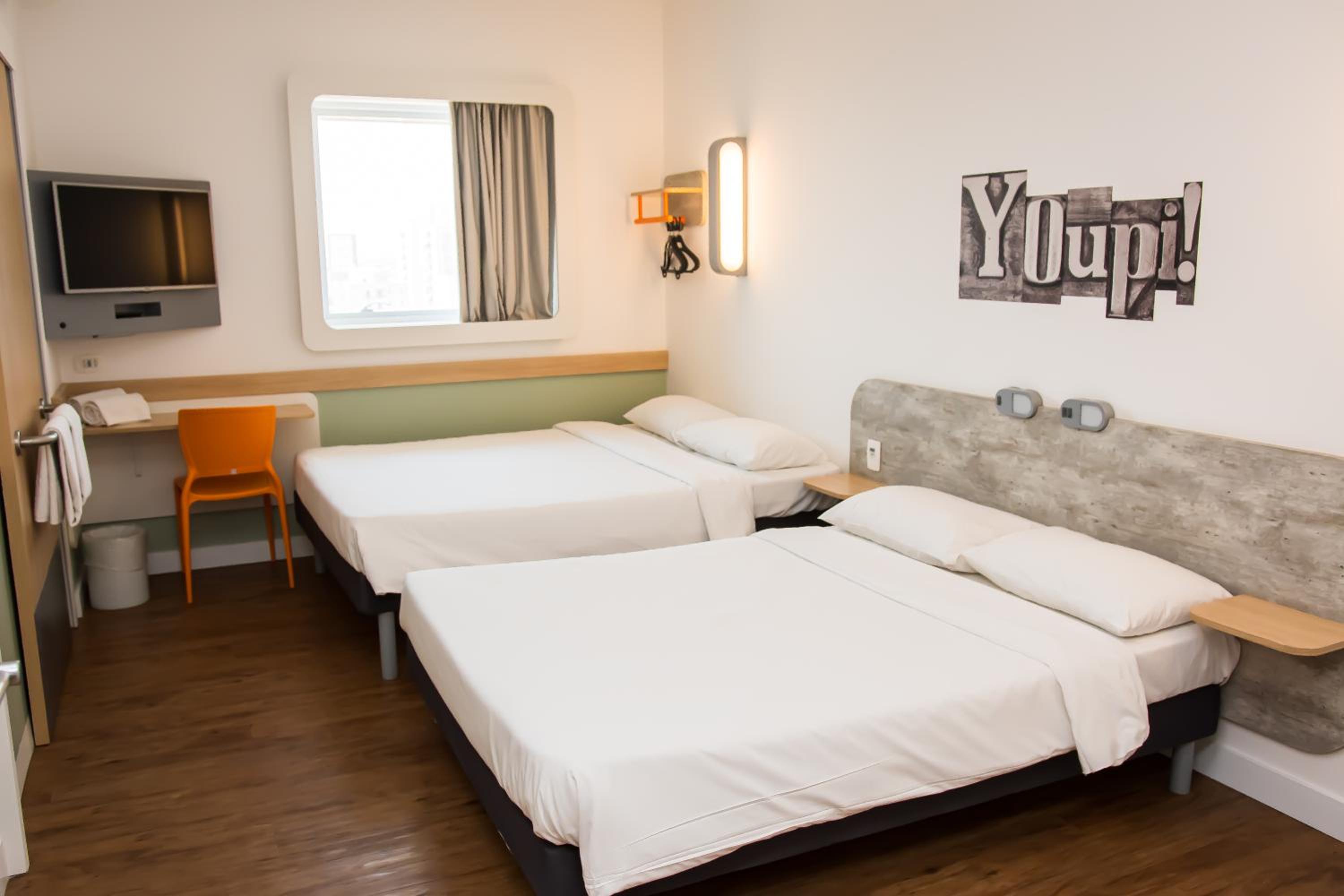 Standard Double Room with Two Double Beds photo 2