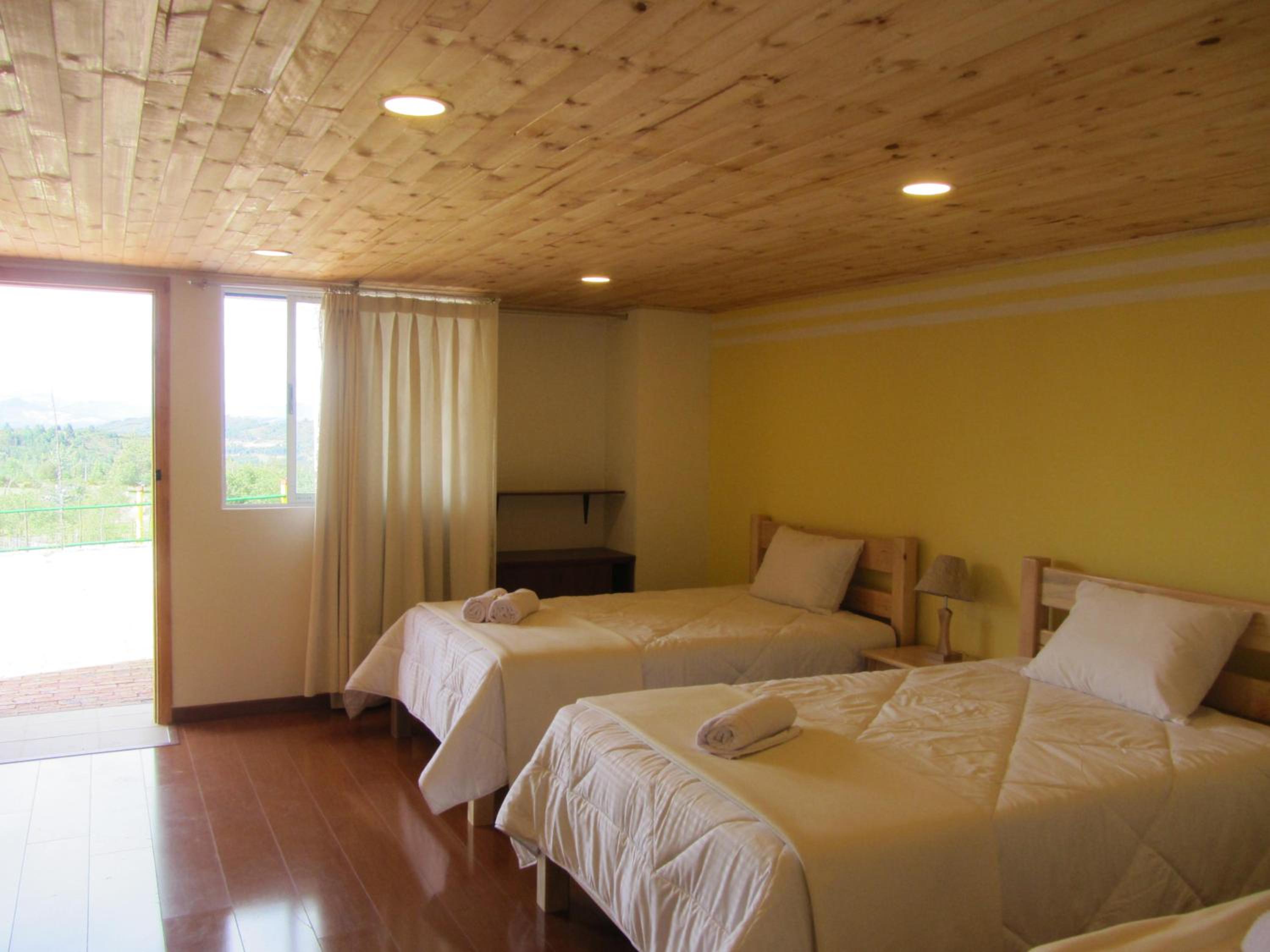 Quadruple Room with Mountain View photo 3
