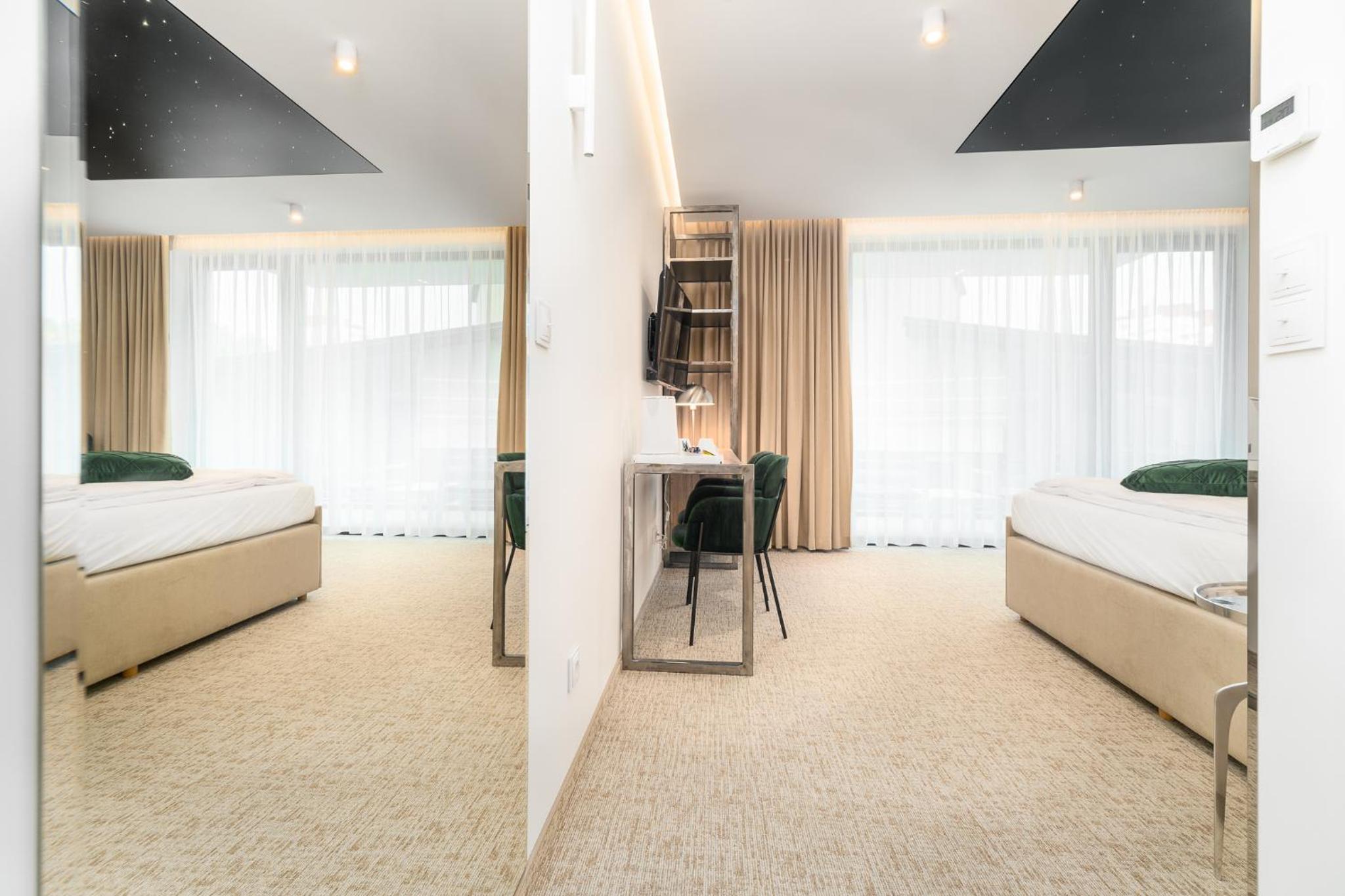 Large Double Room photo 3