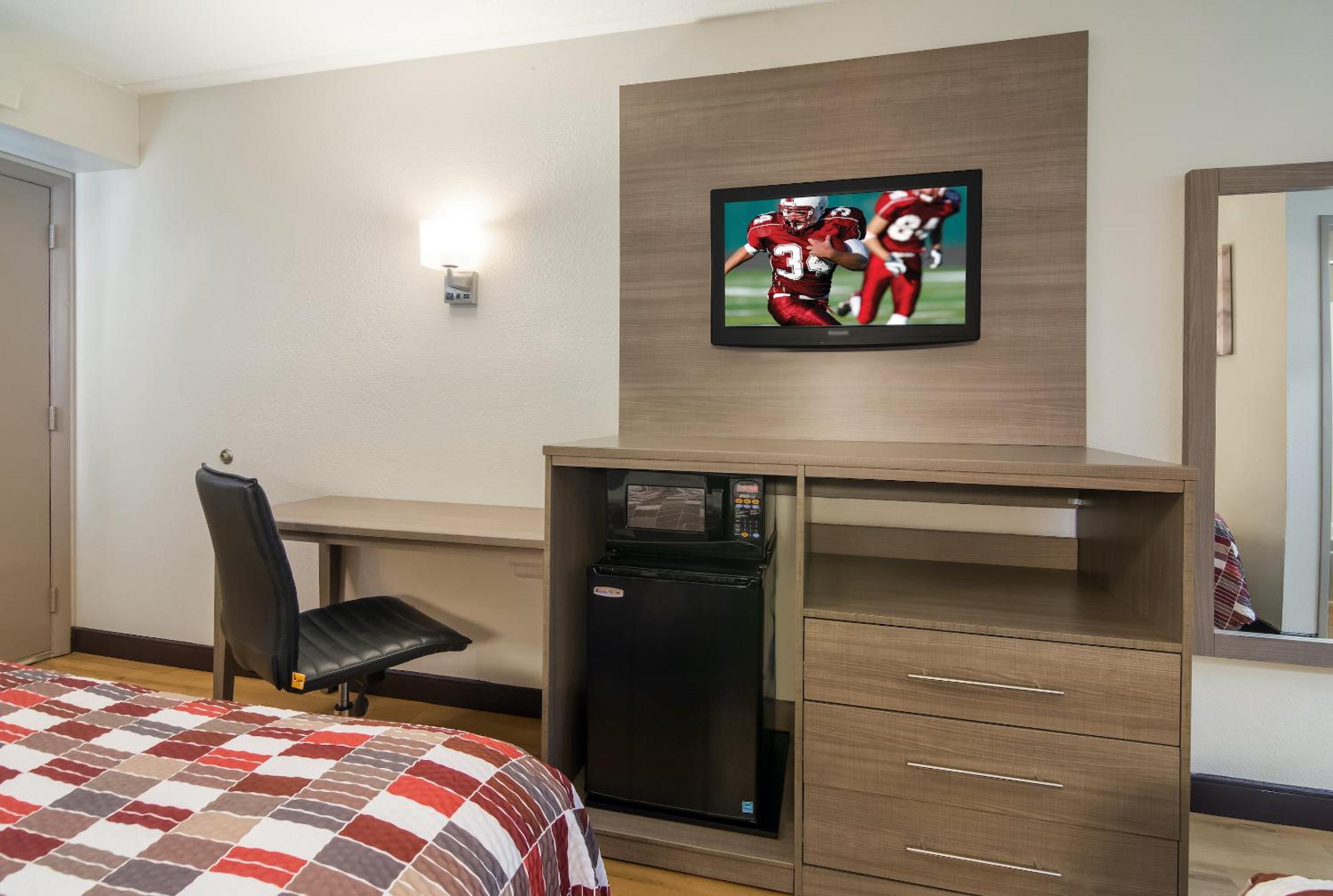 Deluxe Room with Two Double Beds Smoke Free - Photo 2