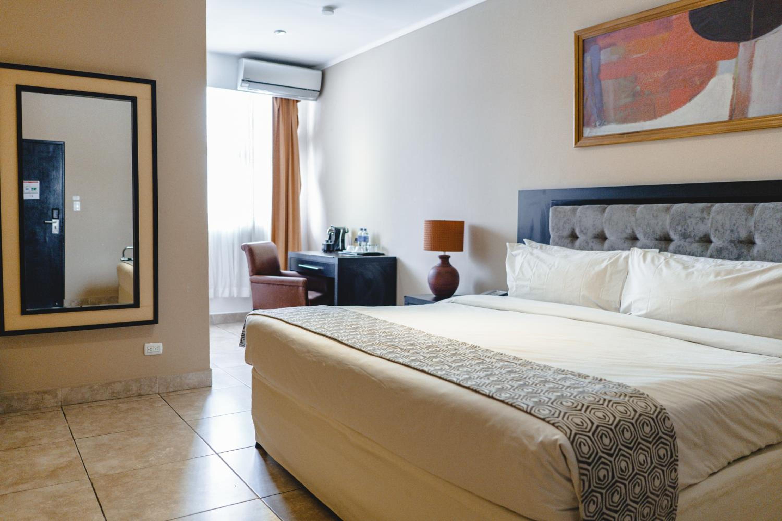 Habitación Estándar con Cama King