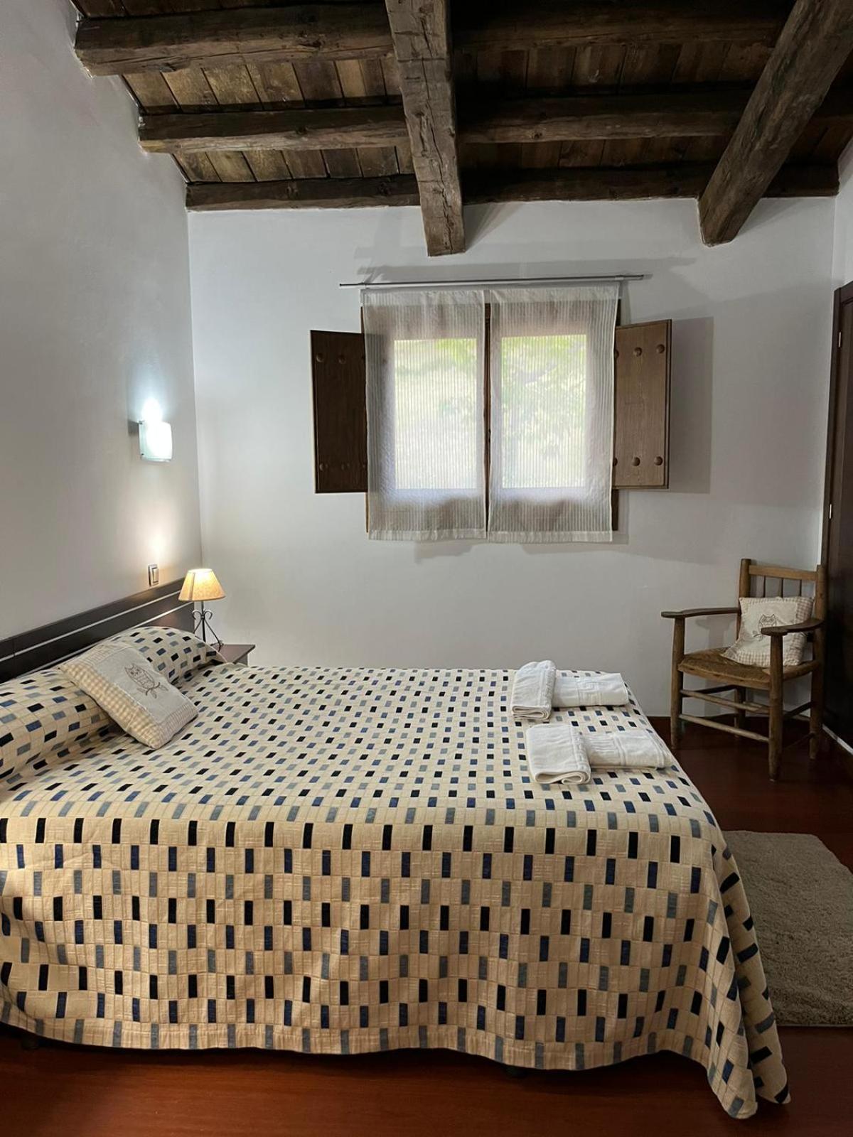 Two-Bedroom Apartment (6 Adults) - Photo 13