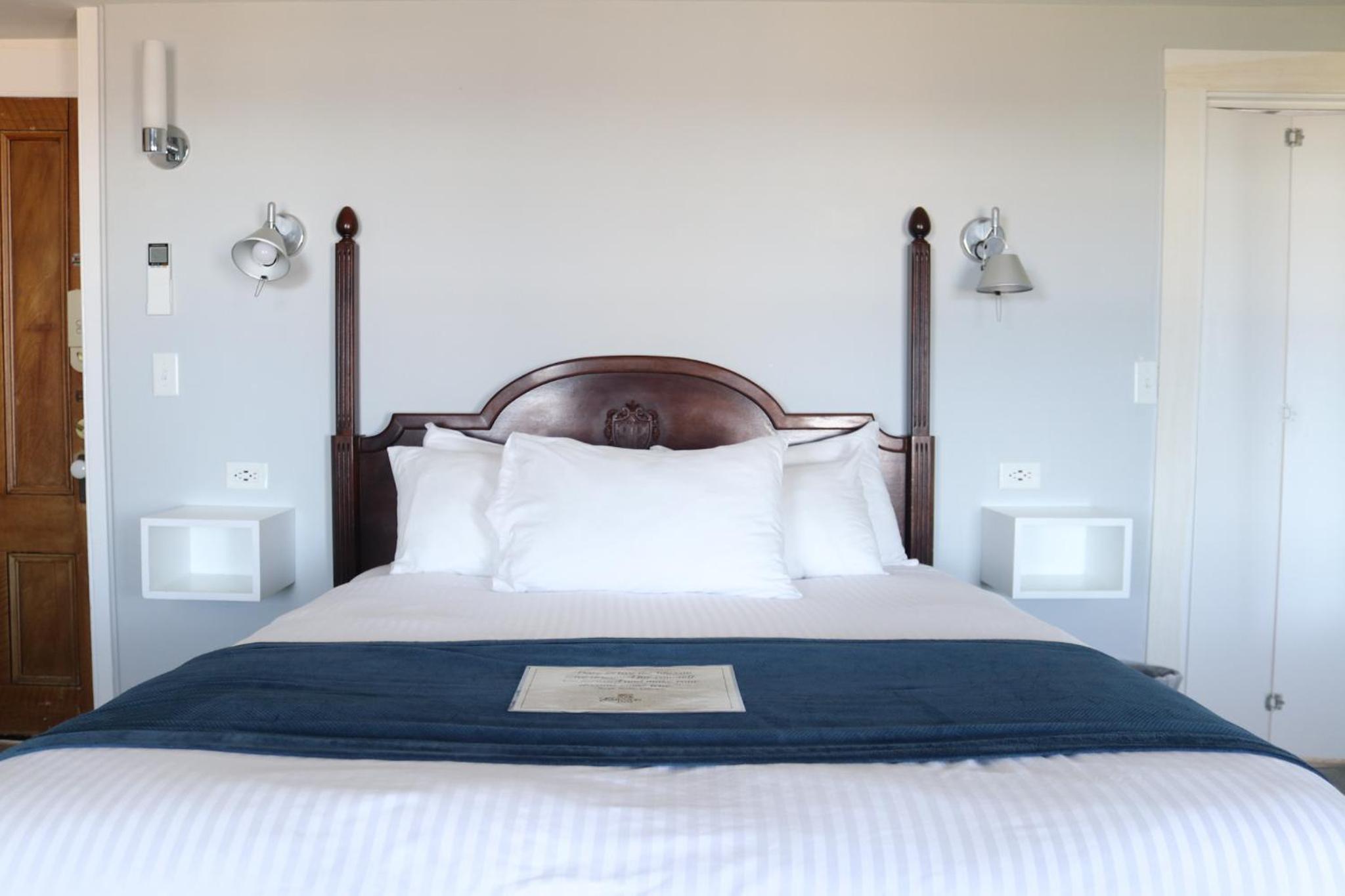 Queen Room with Sea View