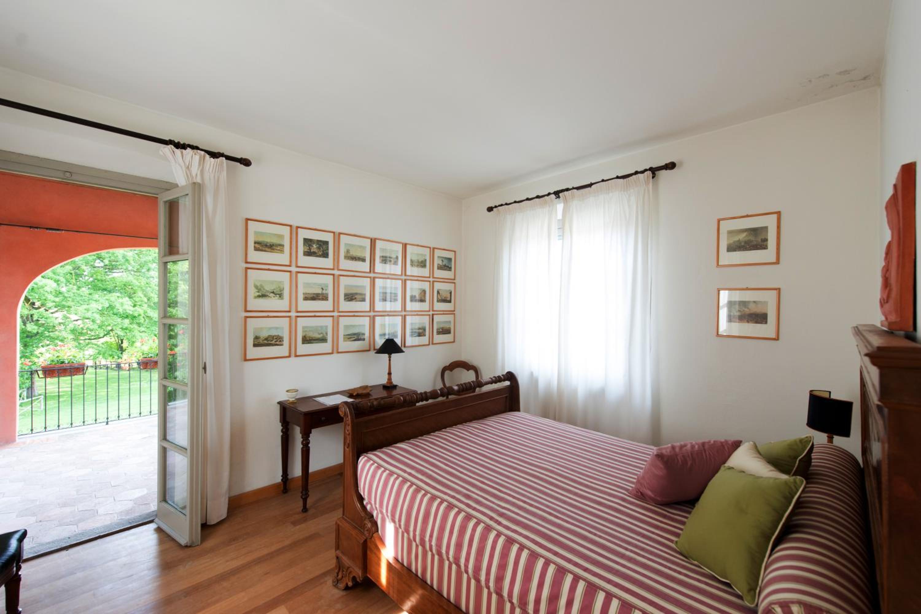 Apartment with Terrace photo 1