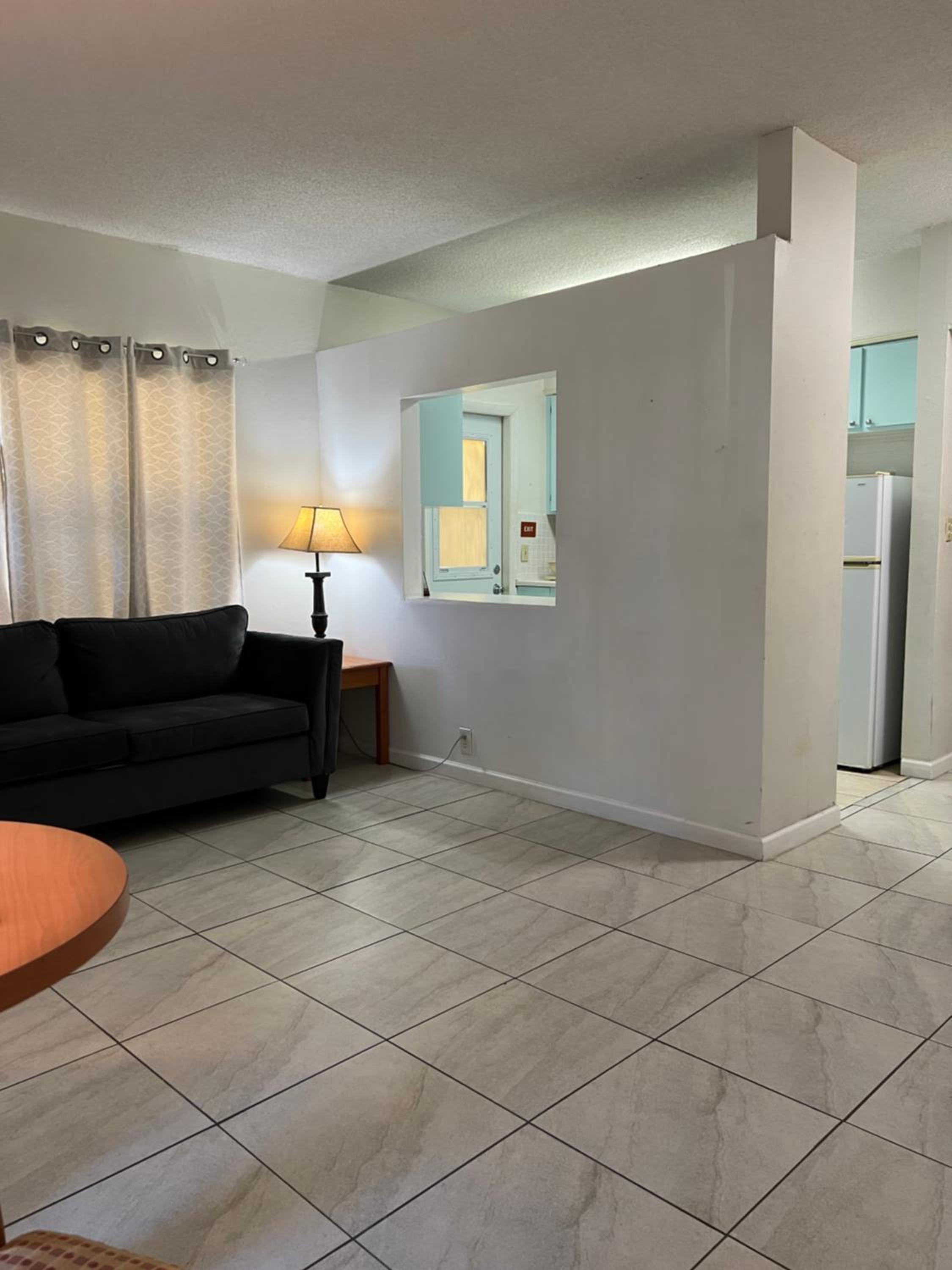 One-Bedroom Apartment - Photo 10