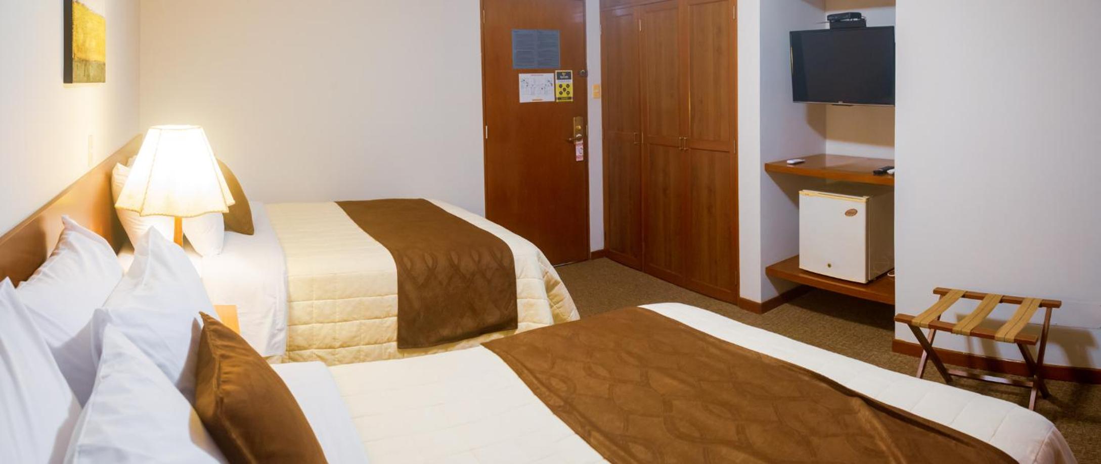 Double Room with Two Double Beds photo 2