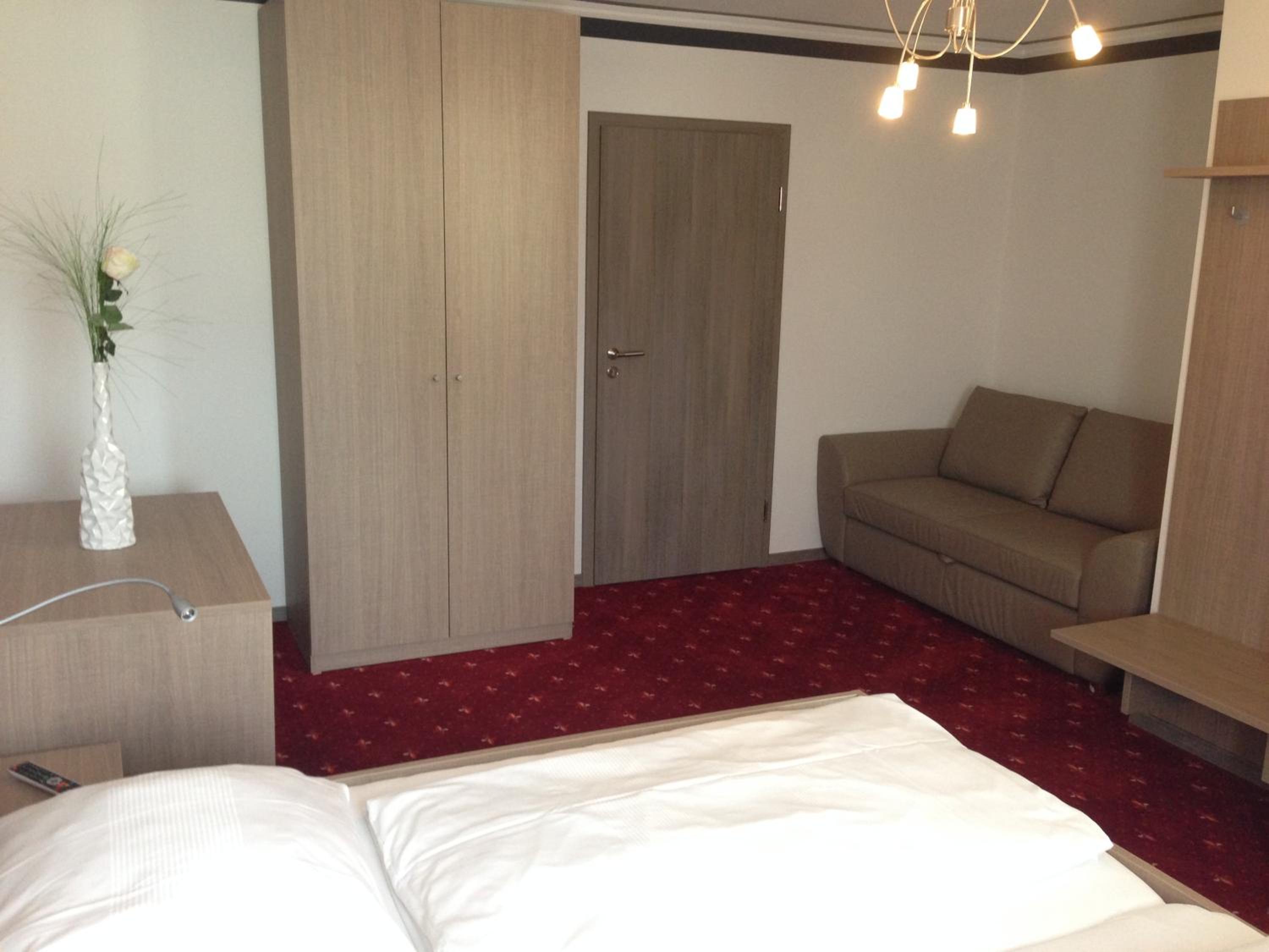Deluxe Double Room - Photo 10