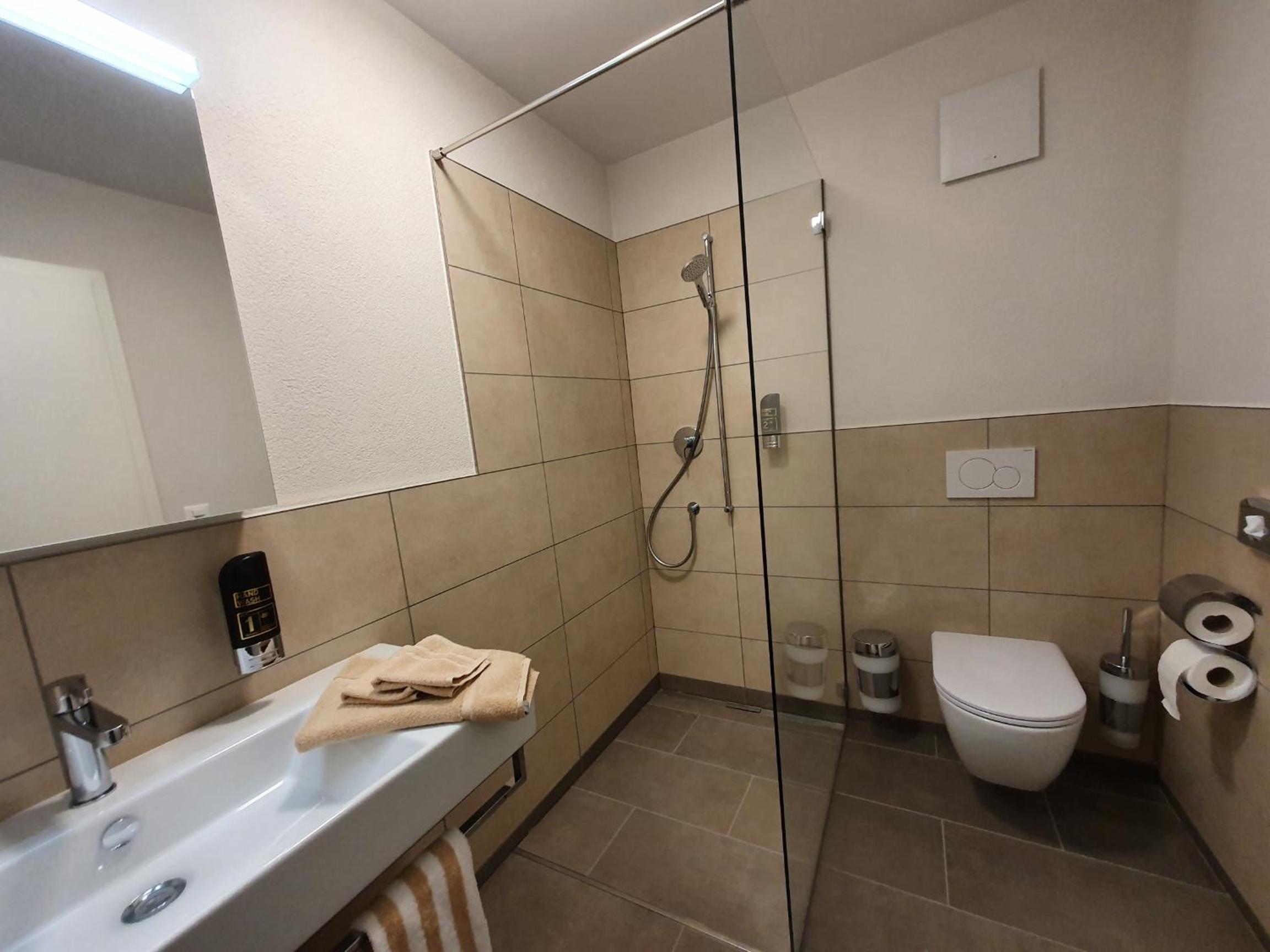 Double Room with Private Bathroom photo 3