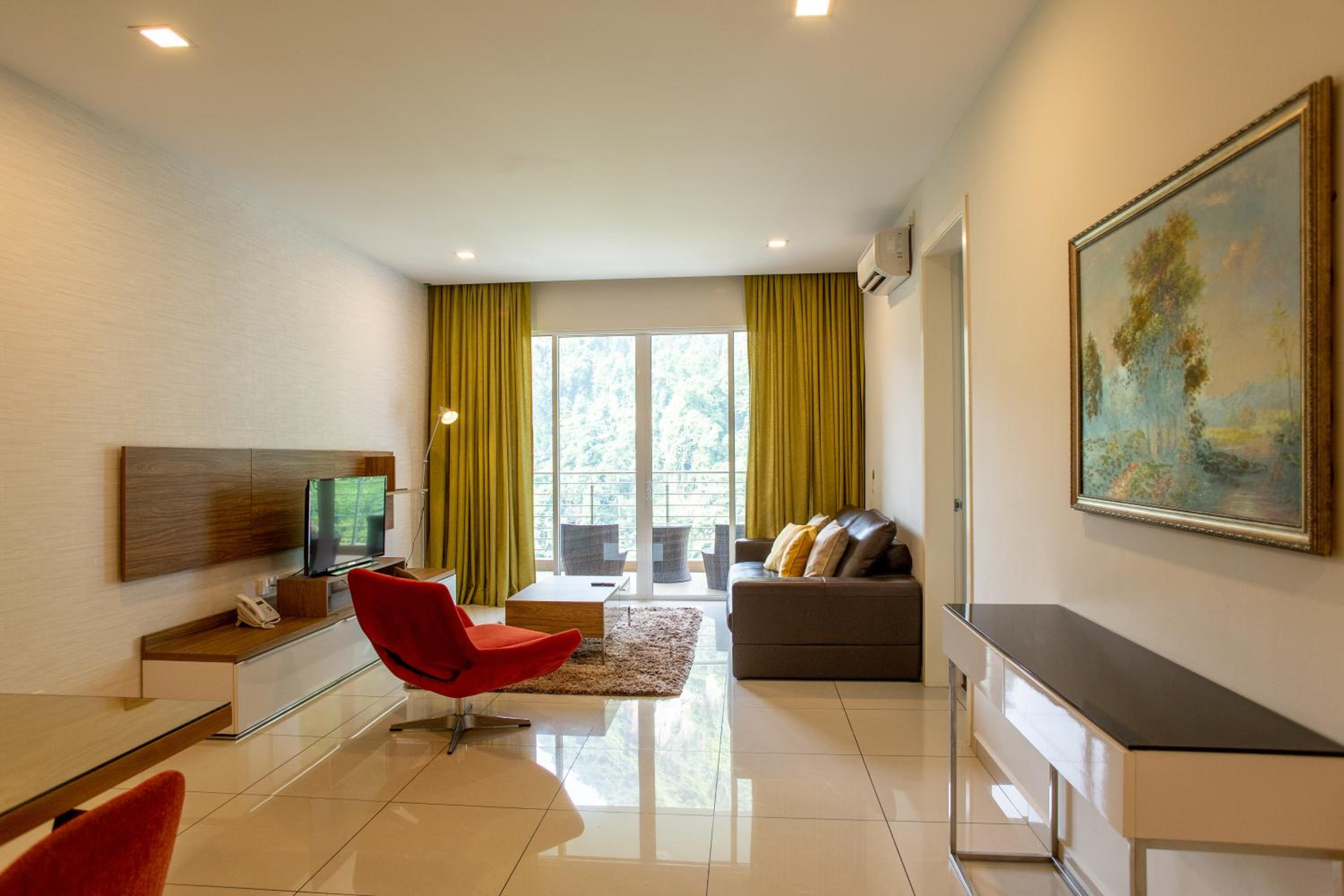 3 Bedroom Deluxe Suite Lakeview