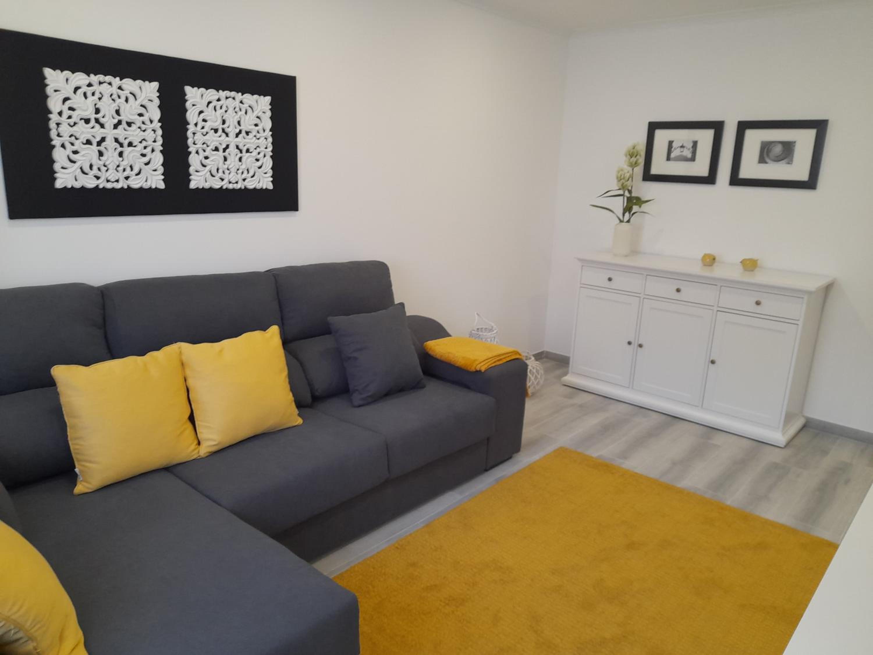 Two-Bedroom Apartment - Photo 8