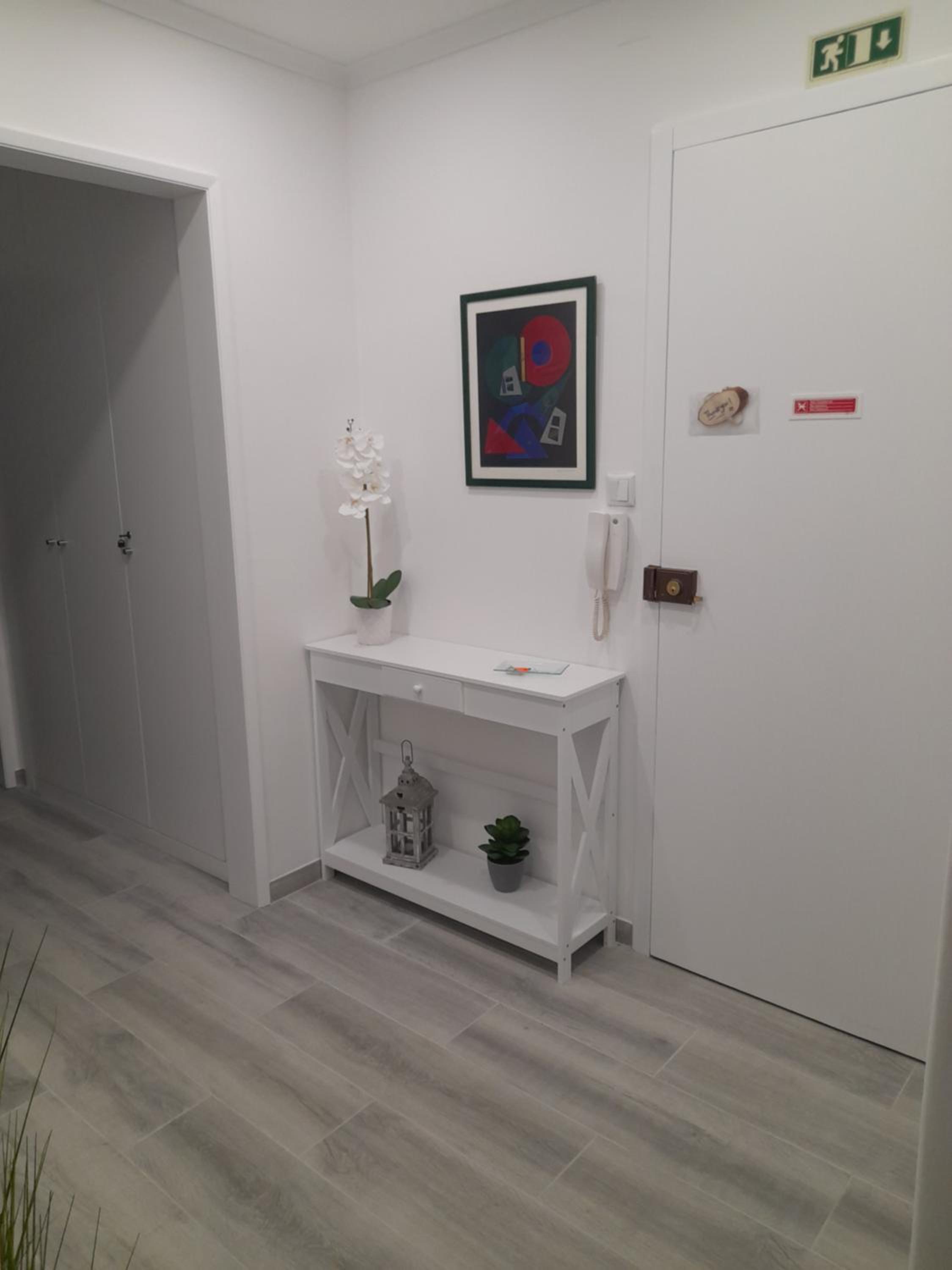 Two-Bedroom Apartment - Photo 7