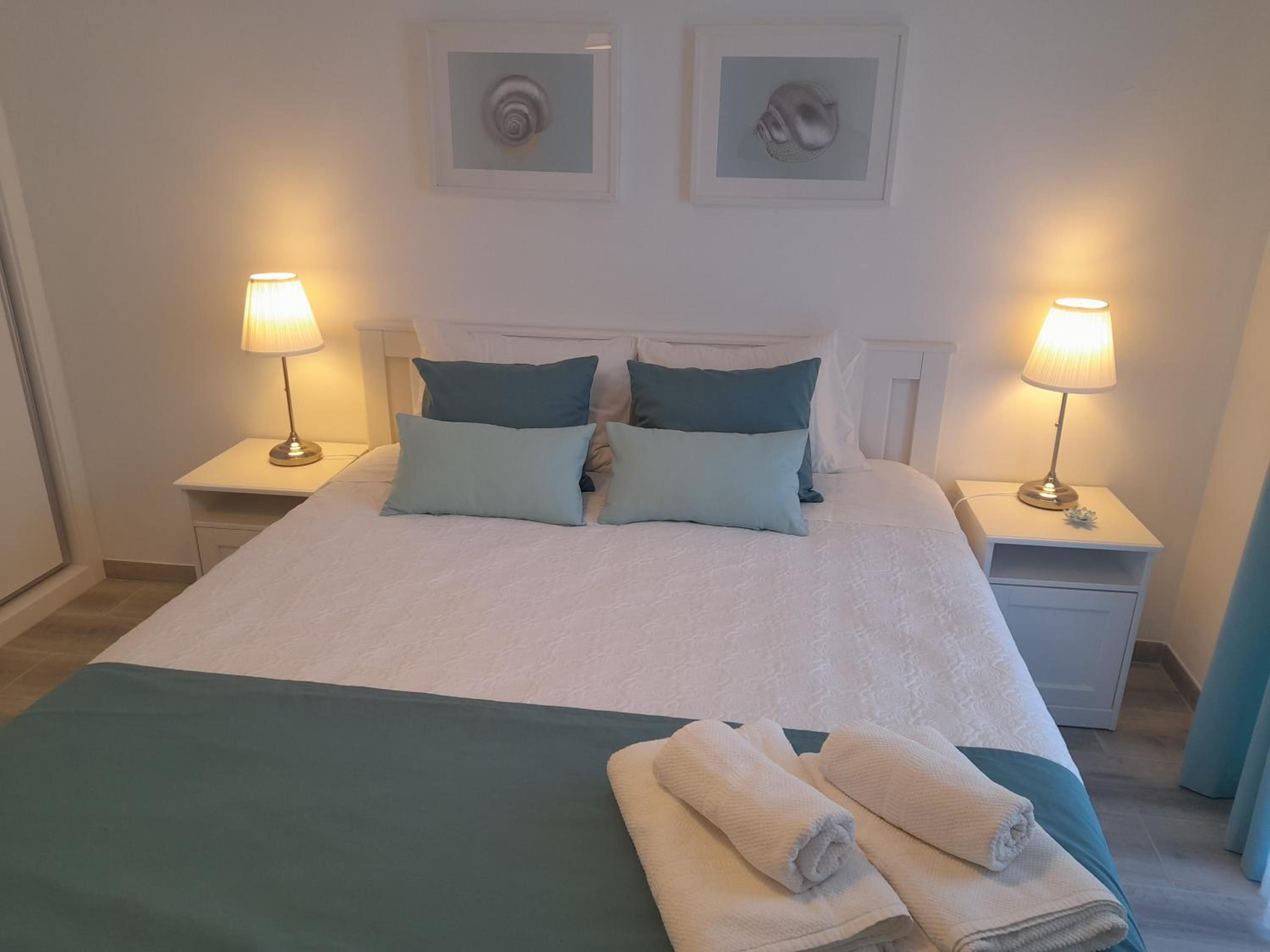 Two-Bedroom Apartment - Photo 3