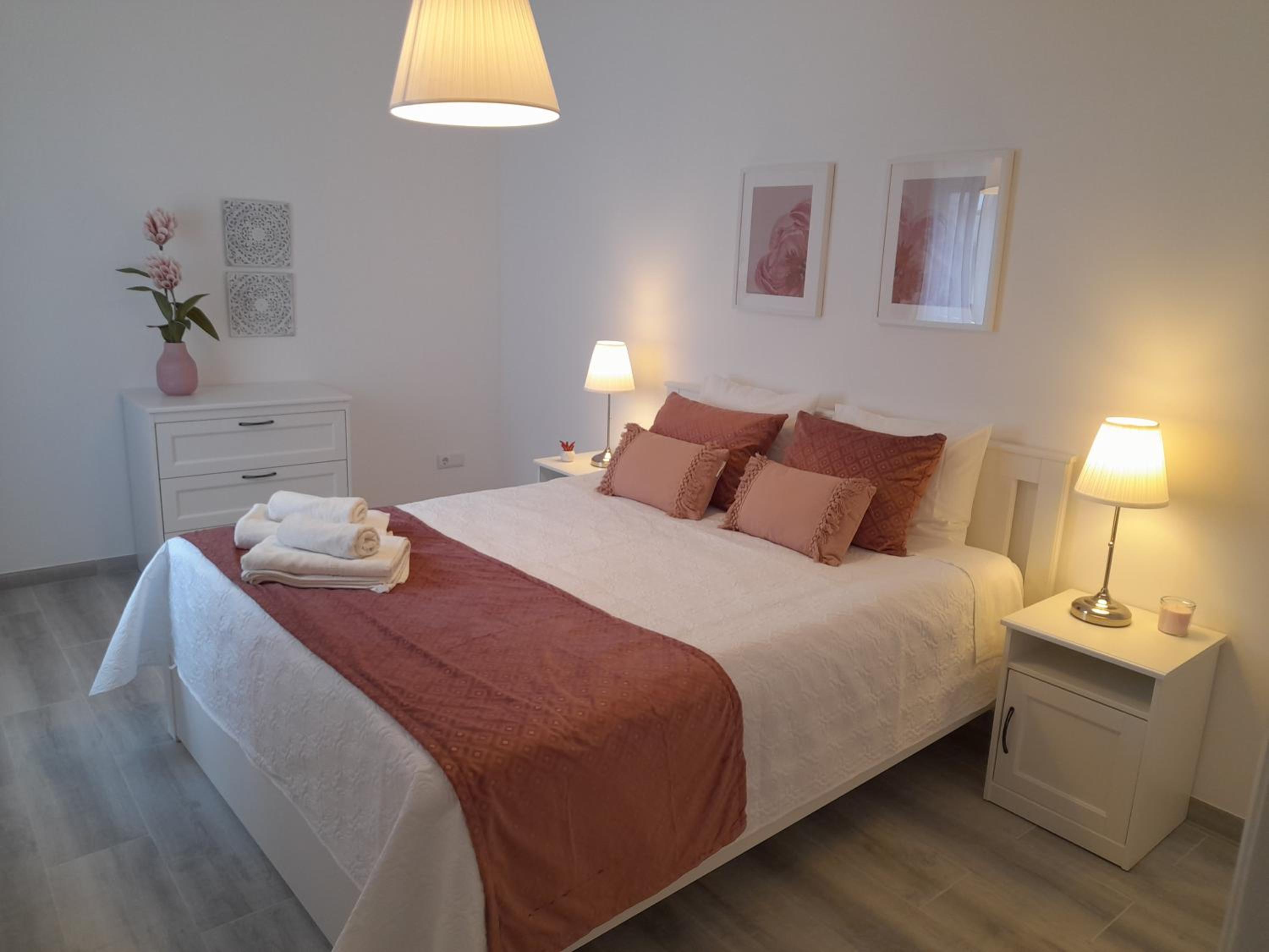 Two-Bedroom Apartment - Photo 19