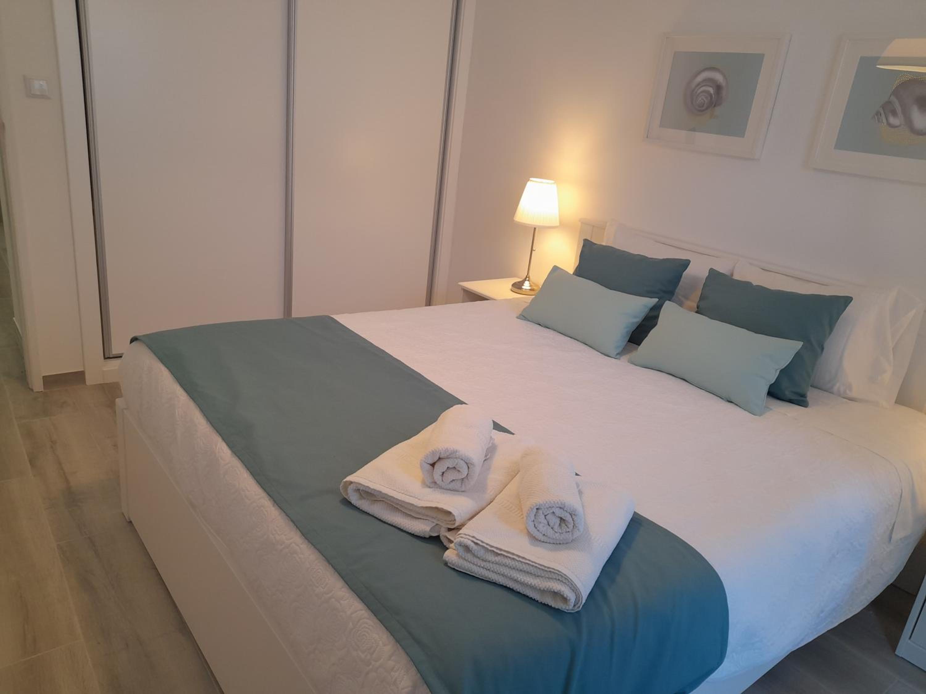 Two-Bedroom Apartment - Photo 5